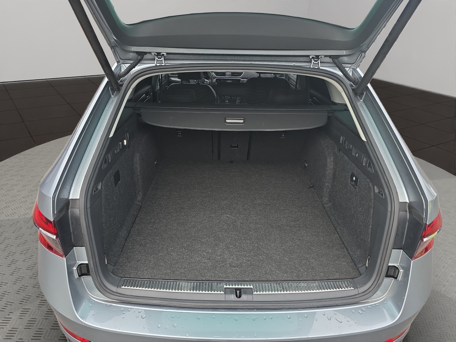 SKODA Superb 1.4 TSI Ambition PHEV DSC-image-10