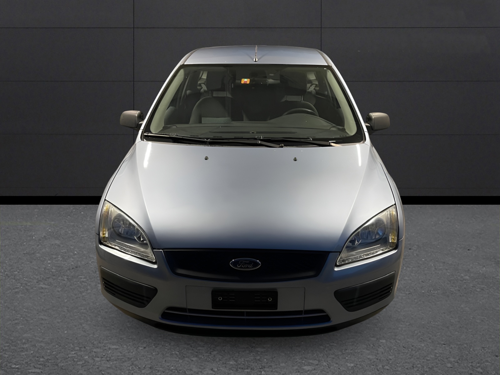 FORD Focus 2.0i 16V-showroom-element-1
