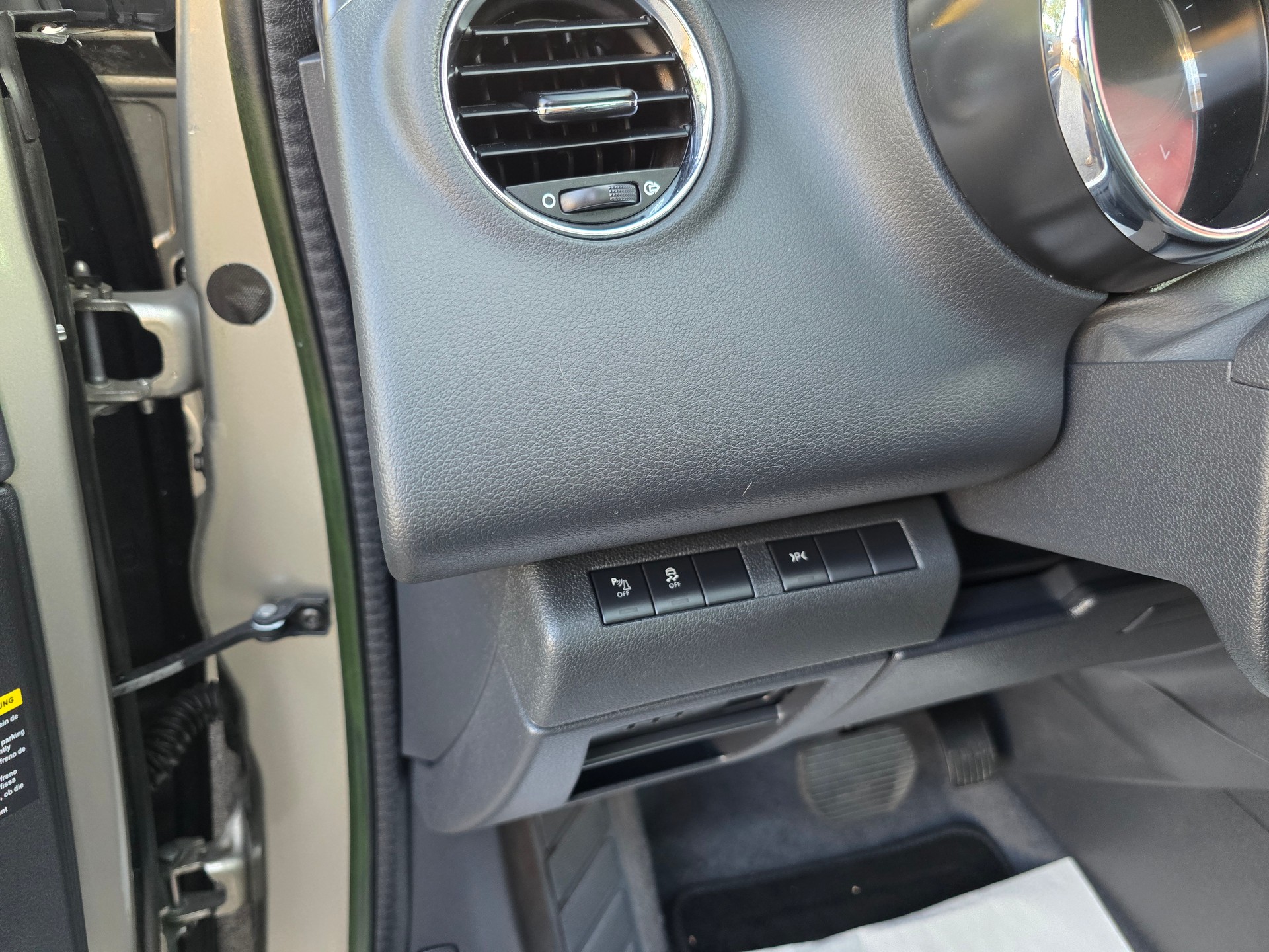 PEUGEOT 3008 1.6 16V T Platinum Tiptronic-image-19