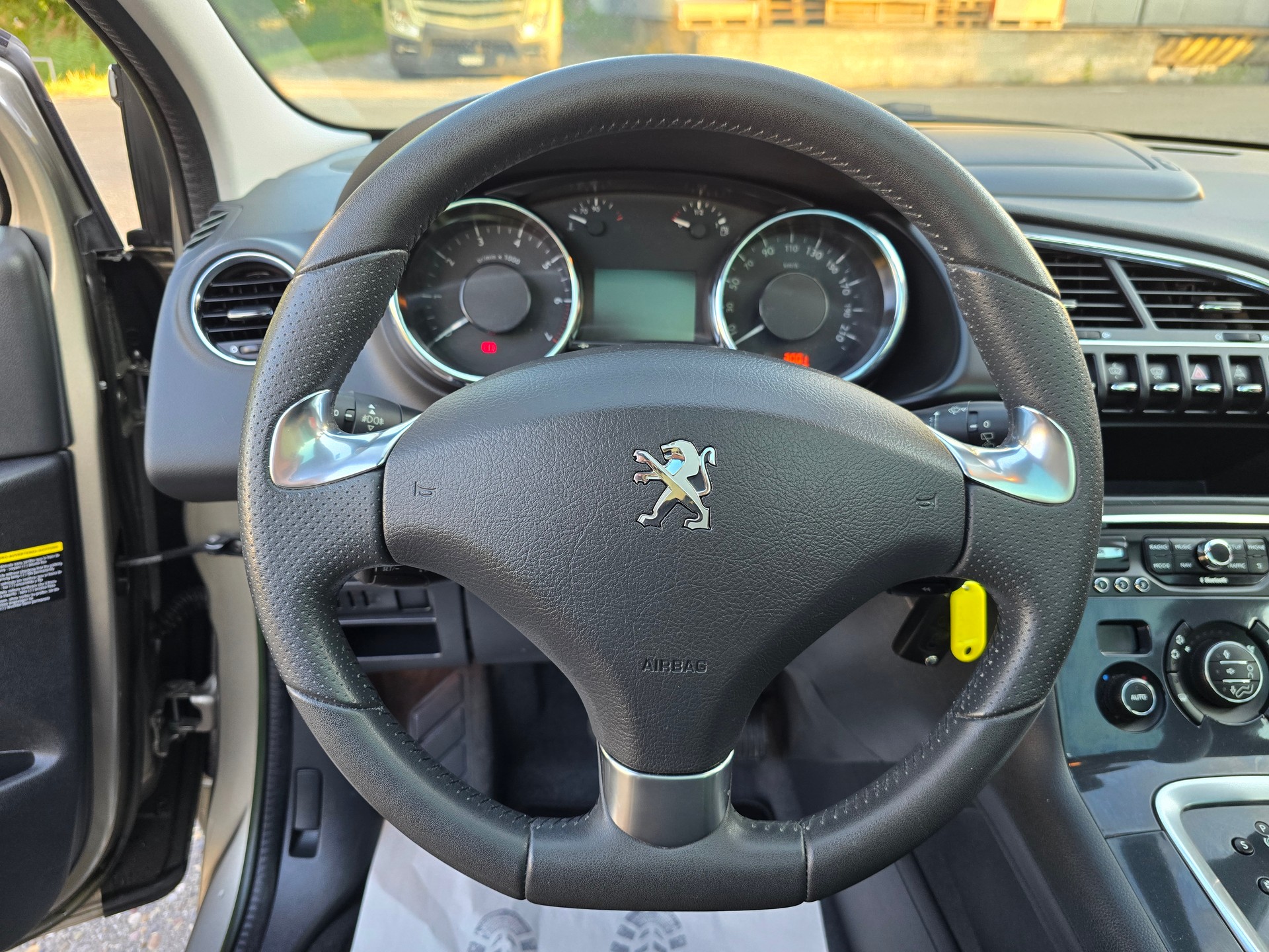 PEUGEOT 3008 1.6 16V T Platinum Tiptronic-image-20