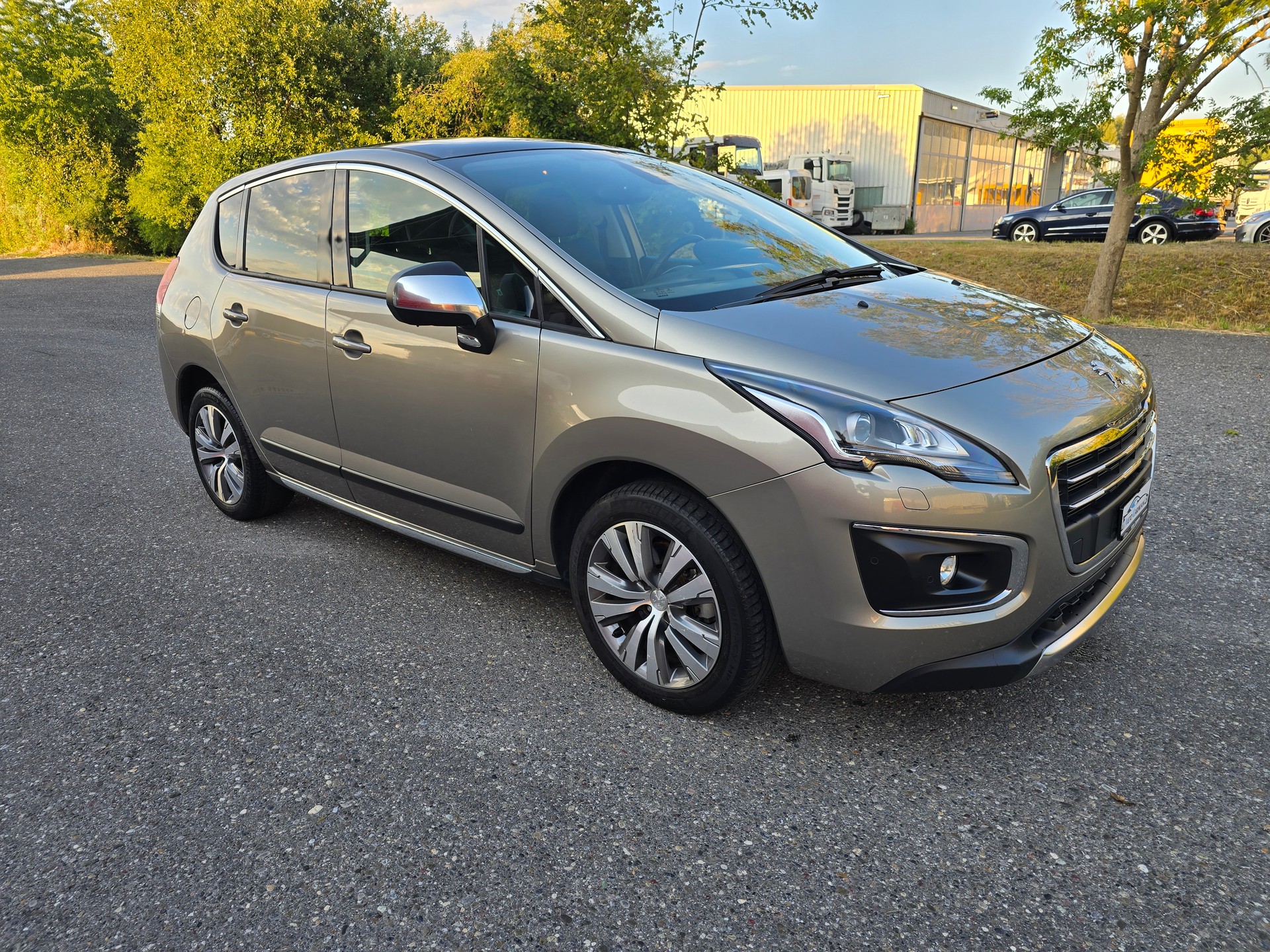PEUGEOT 3008 1.6 16V T Platinum Tiptronic-showroom-element-1
