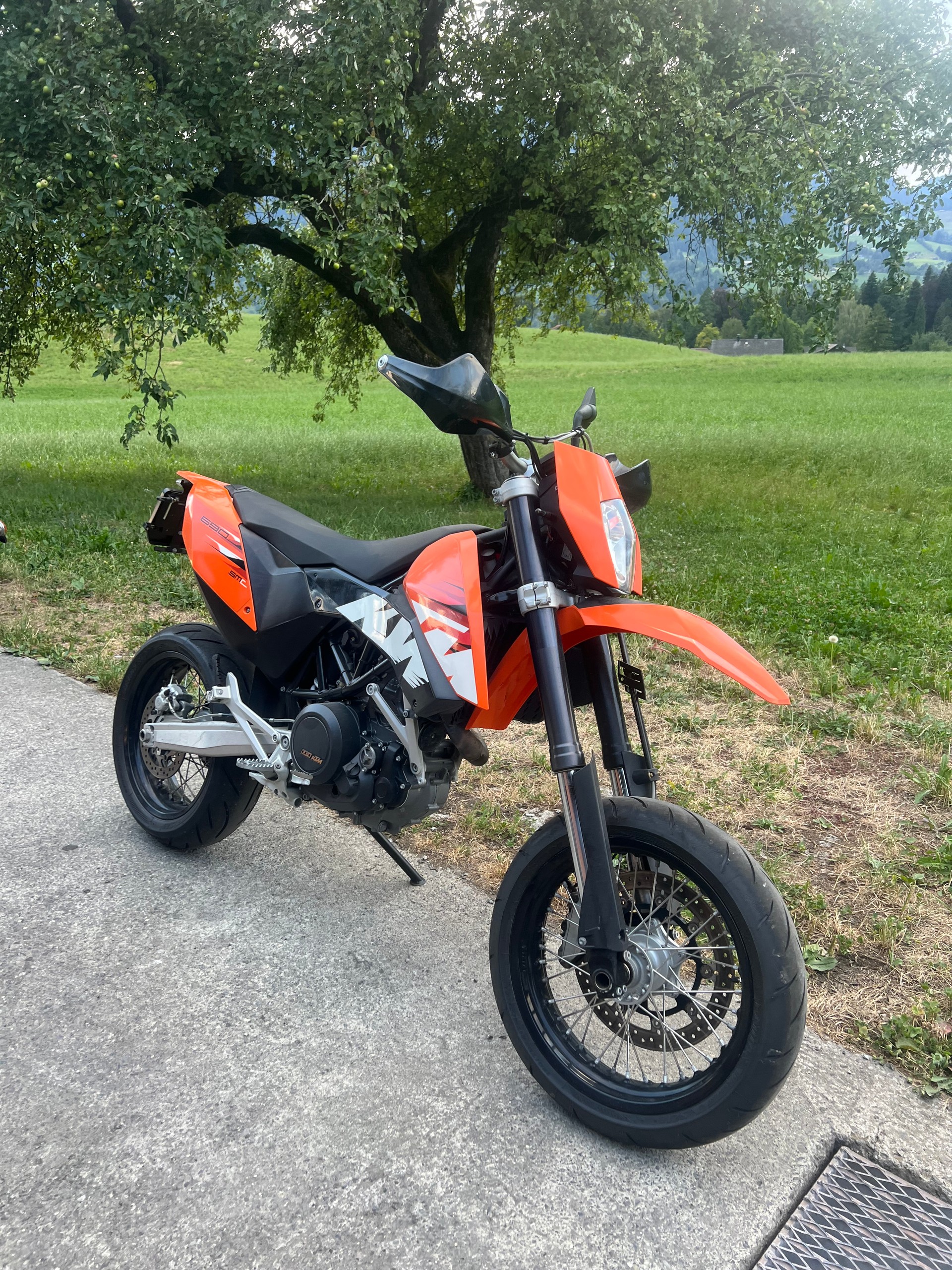 KTM 690 SMC R-image-6