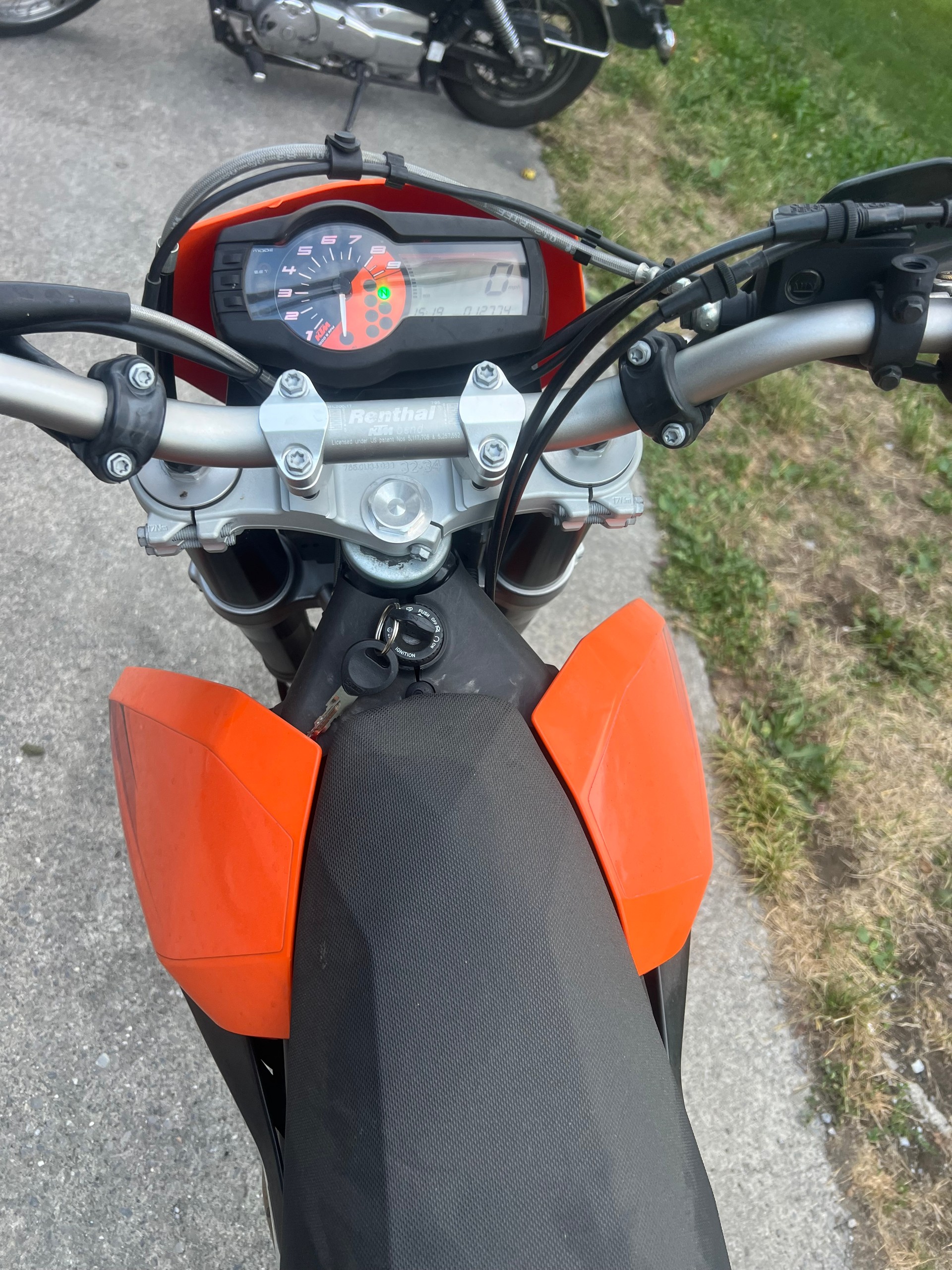 KTM 690 SMC R-image-5