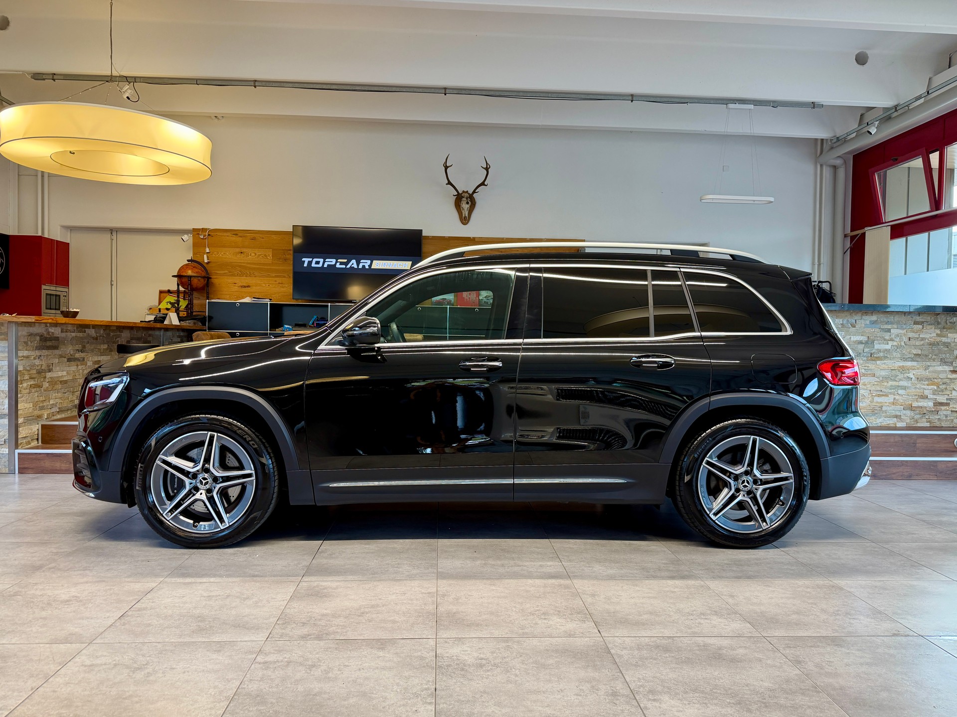 MERCEDES-BENZ GLB 250 4Matic 8G-Tronic AMG LINE-showroom-element-2