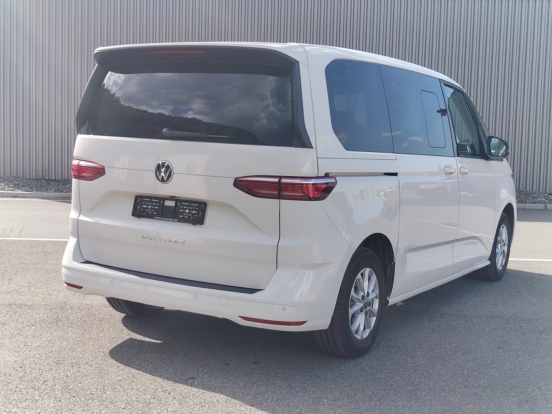 VW Multivan 1.5 TSI Liberty DSG-showroom-element-3