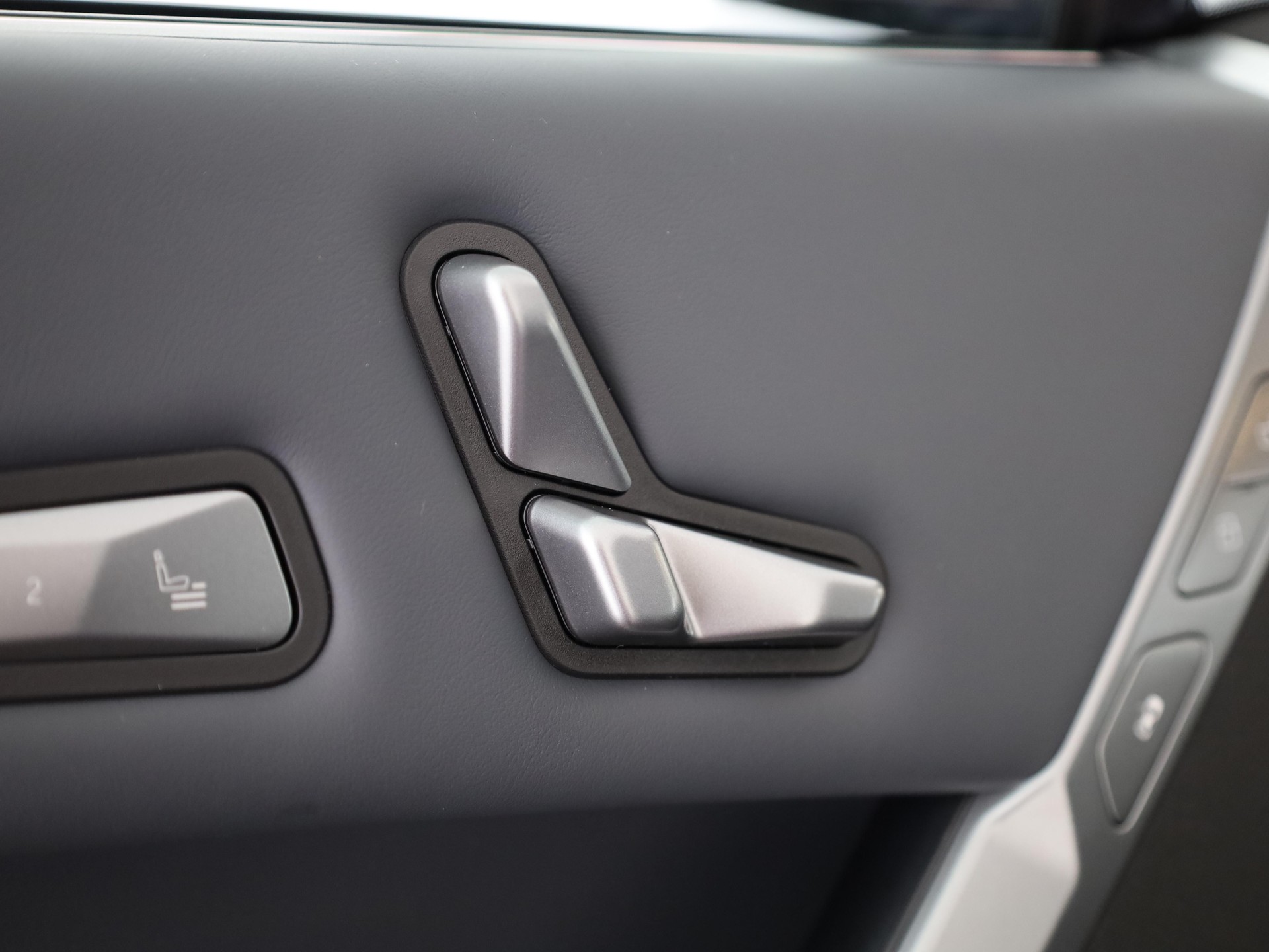 BMW iX I20 xDrive60-image-11
