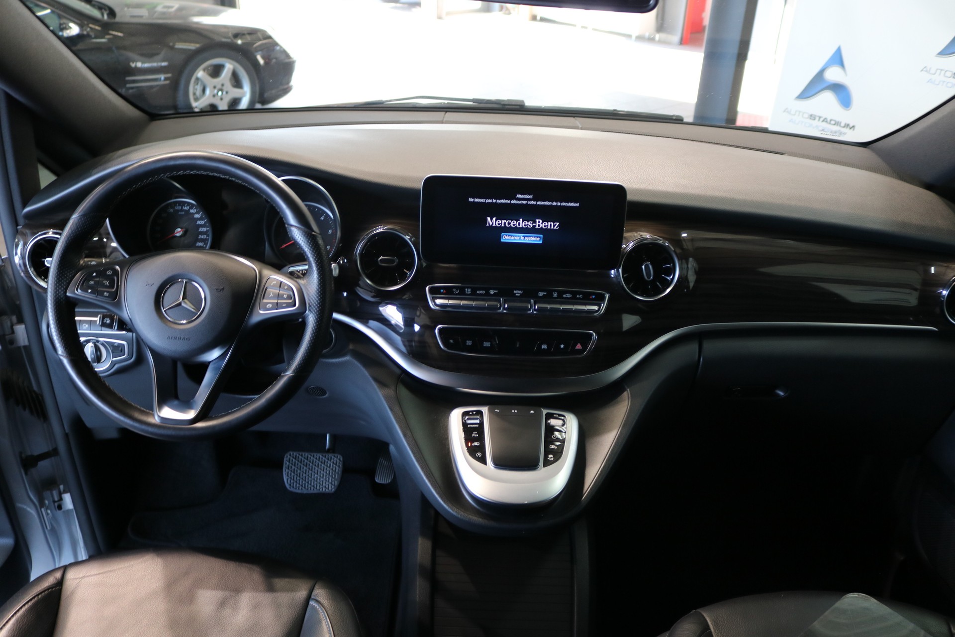 MERCEDES-BENZ V 250 d lang Avantgarde 4Matic G-Tronic-showroom-element-1