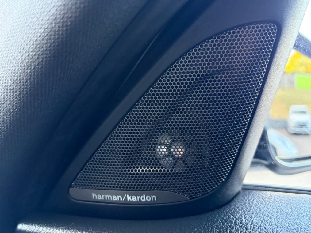 BMW M140i xDrive Steptronic-image-5