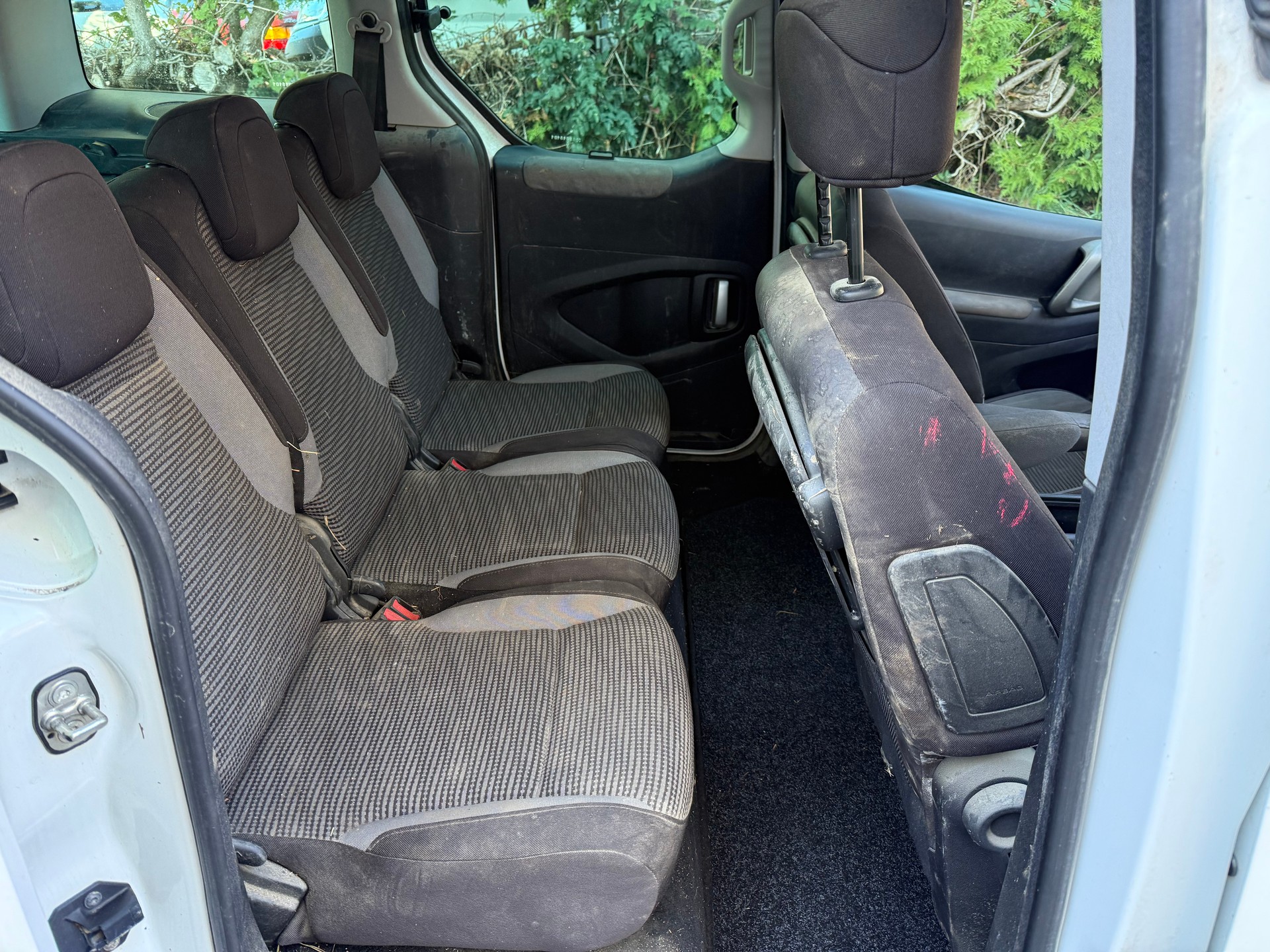 PEUGEOT PARTNER-image-7