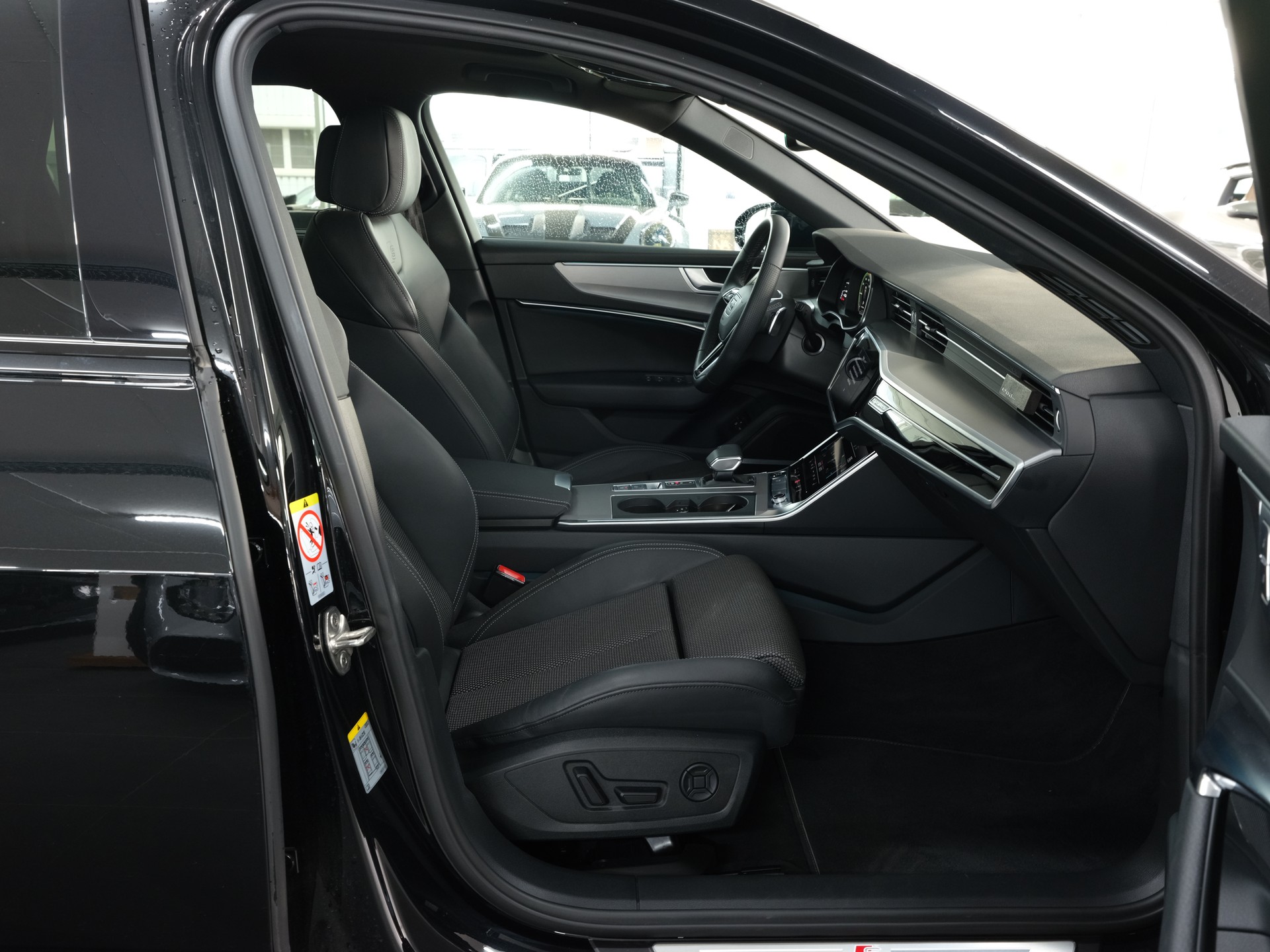 AUDI A6 Avant 50 TFSIe quattro S-tronic *360 Kamera* *CarPlay* *S-Line*-image-13