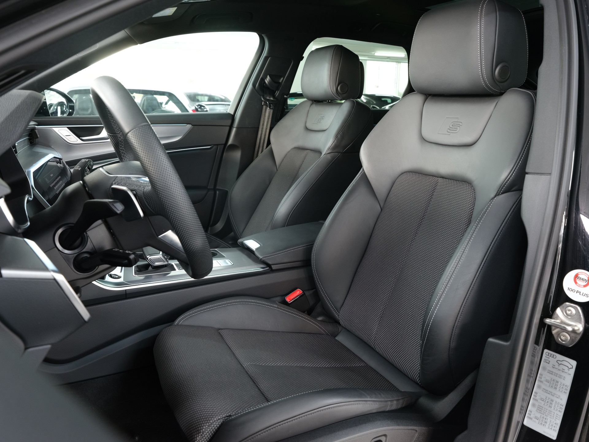 AUDI A6 Avant 50 TFSIe quattro S-tronic *360 Kamera* *CarPlay* *S-Line*-image-12