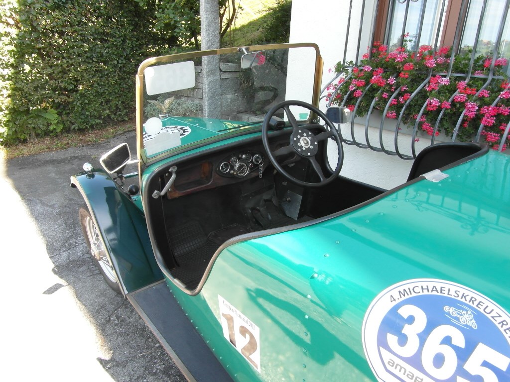 MORRIS MM 8-showroom-element-3
