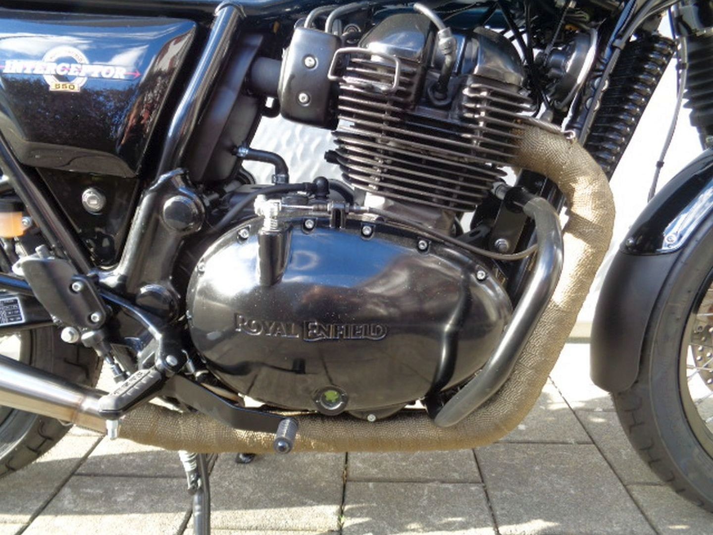 ROYAL ENFIELD INTERCEPTOR 650 TWIN-image-4