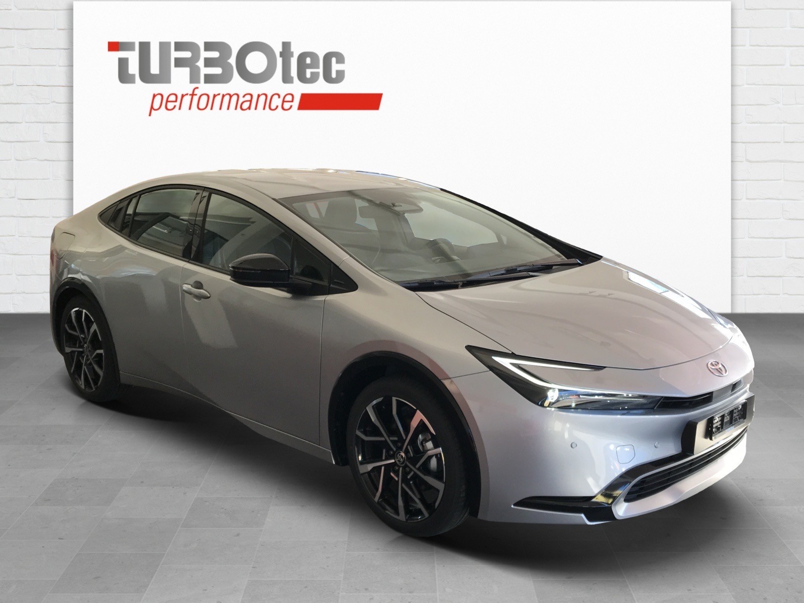 TOYOTA Prius 2.0 VVT-i Plug-in Hybrid Style-showroom-element-3