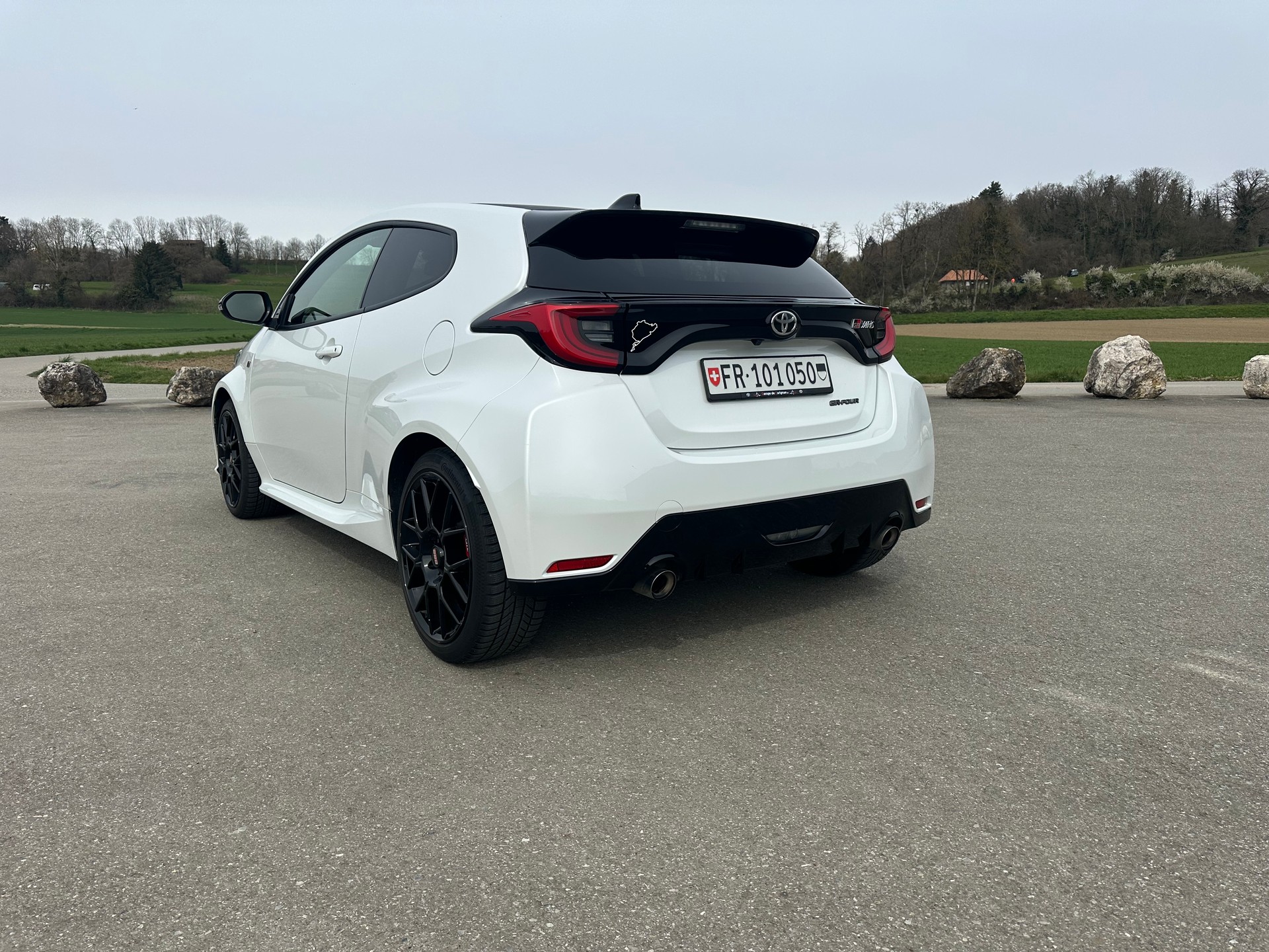 TOYOTA Yaris 1.6 GR Sport-image-2