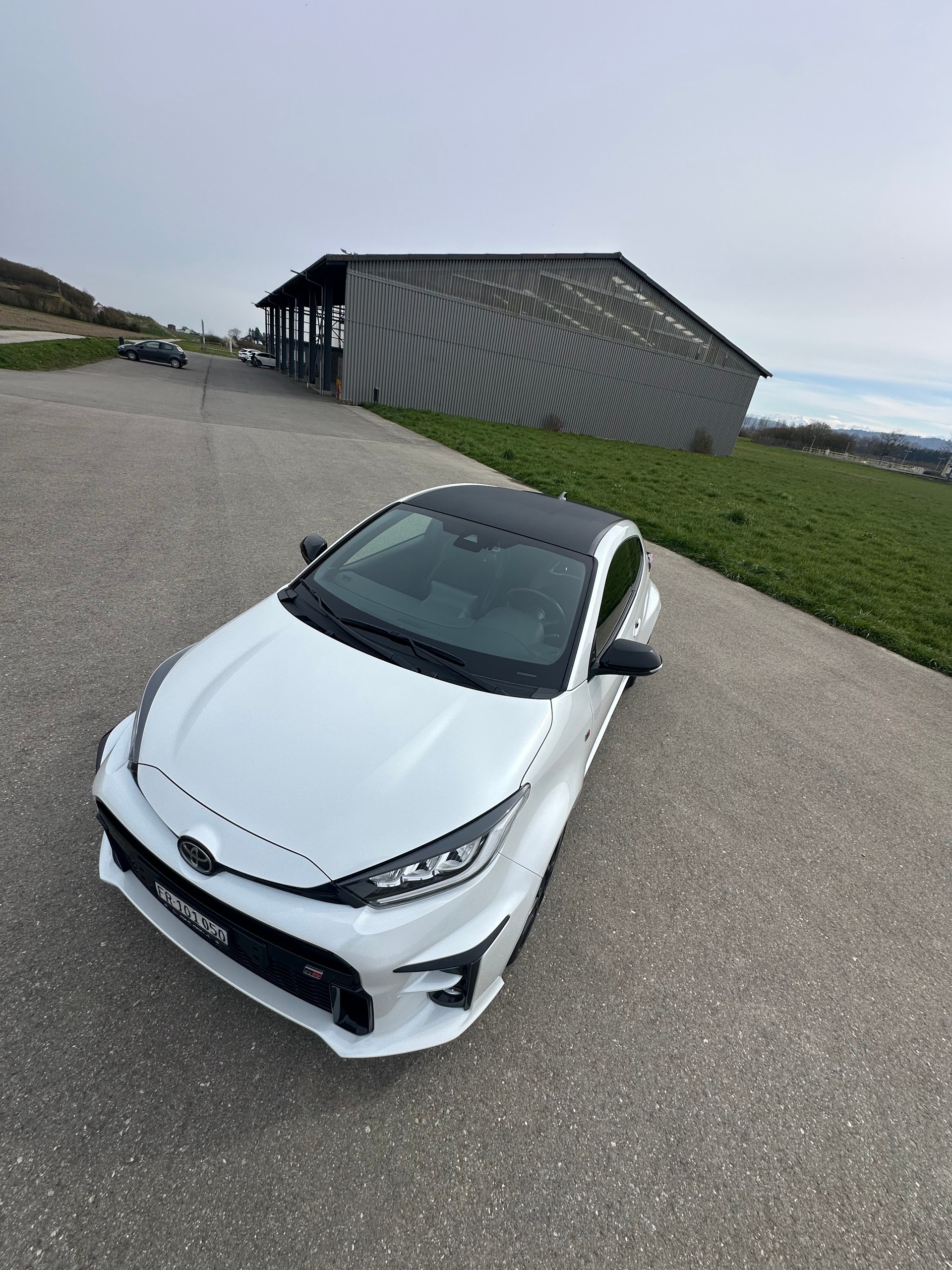 TOYOTA Yaris 1.6 GR Sport-image-8