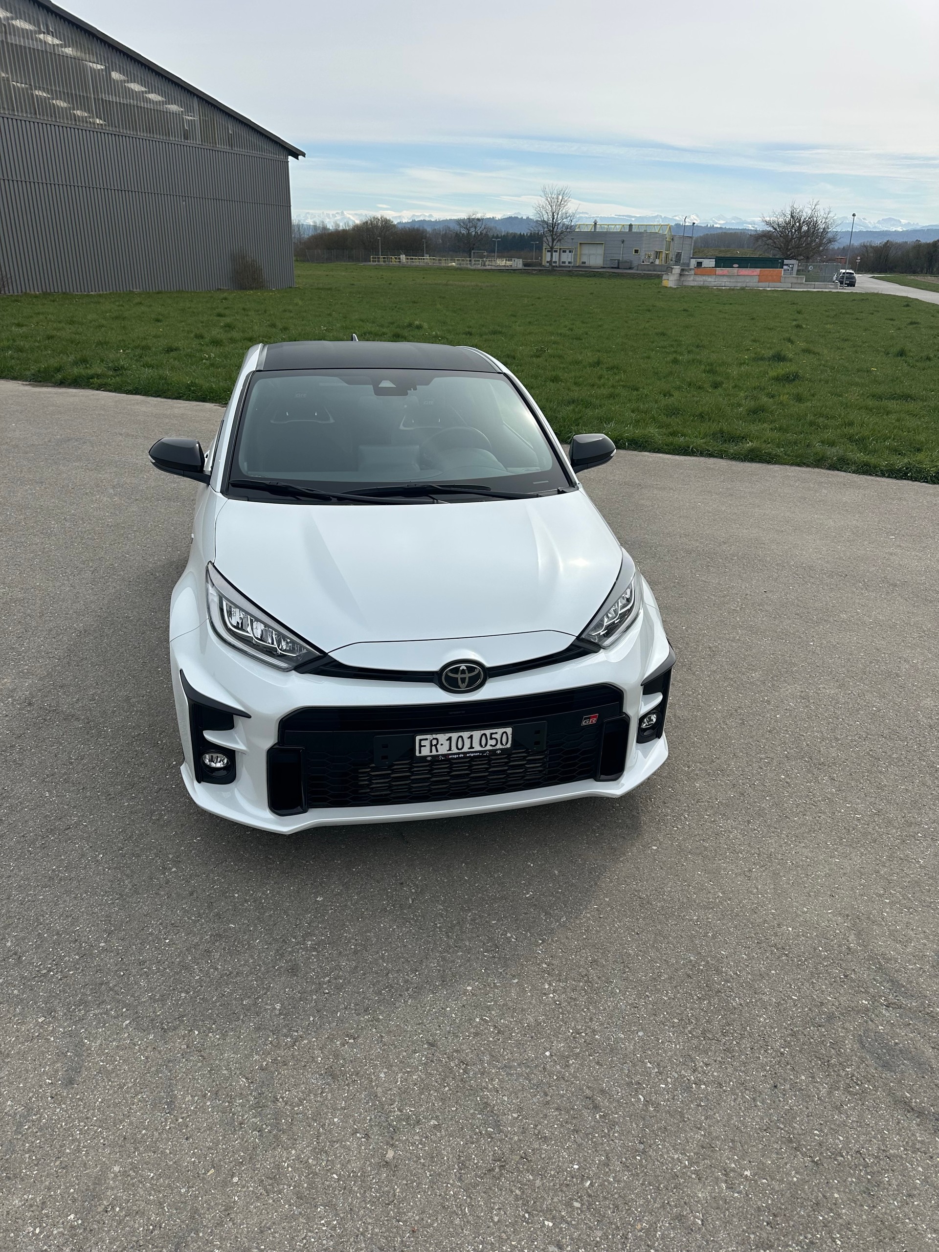 TOYOTA Yaris 1.6 GR Sport-image-5