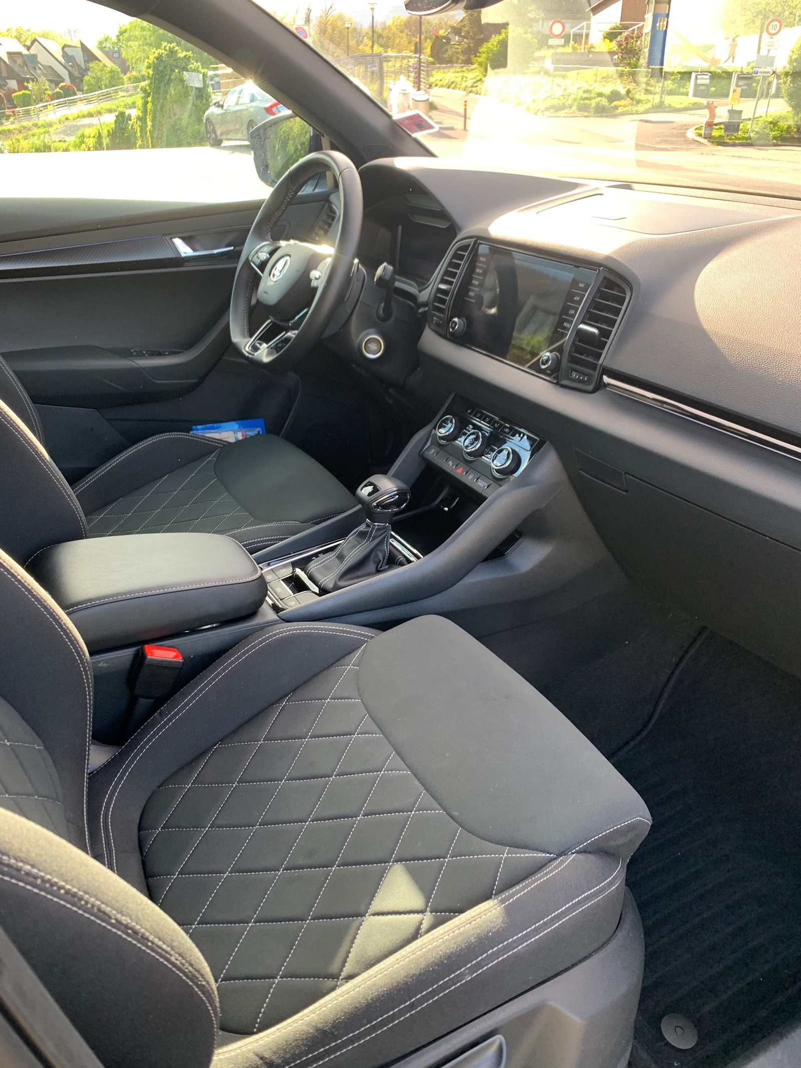 SKODA Karoq 1.5 TSI ACT SportLine DSG-image-3