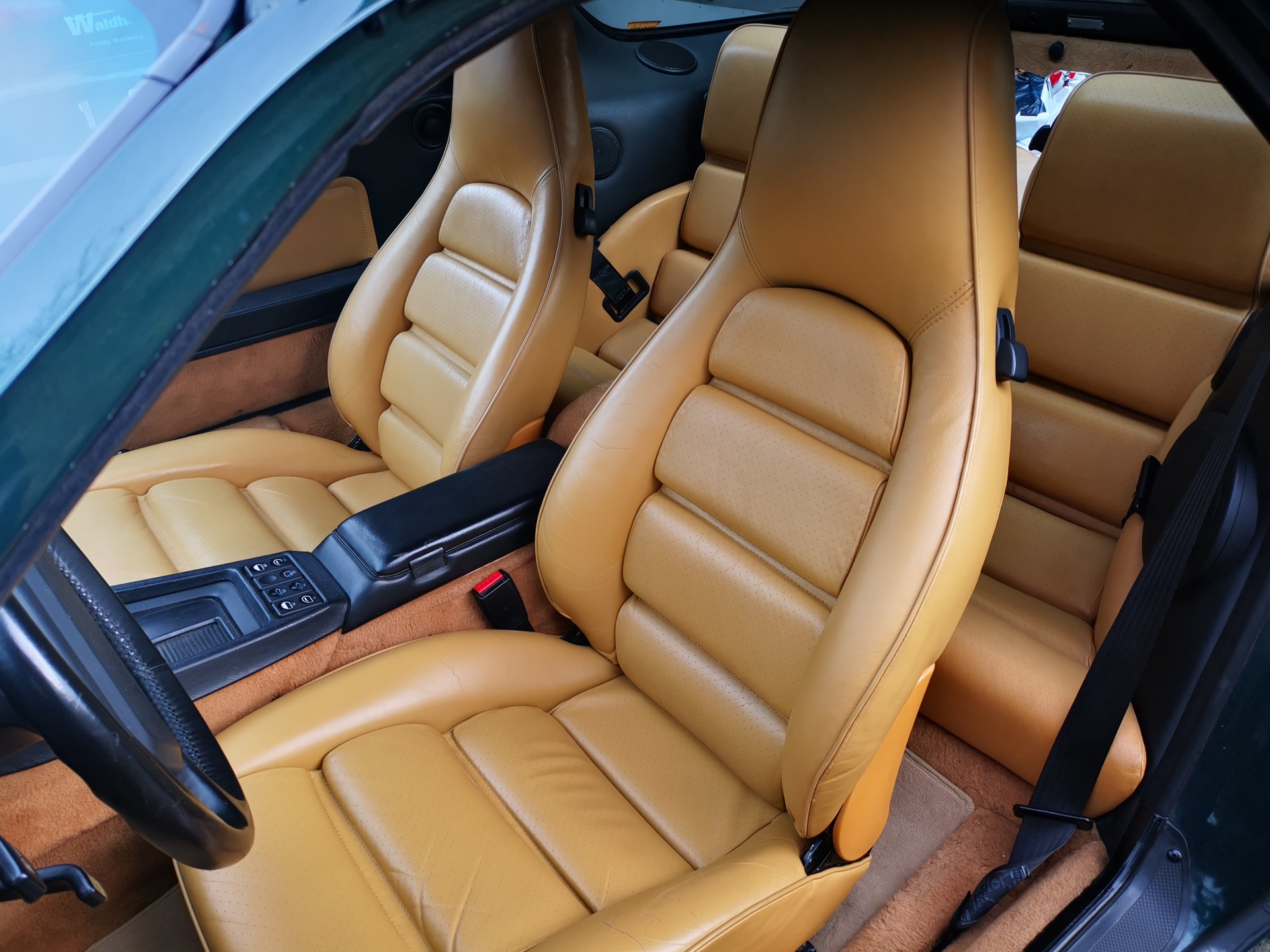 PORSCHE 928 S4-image-11