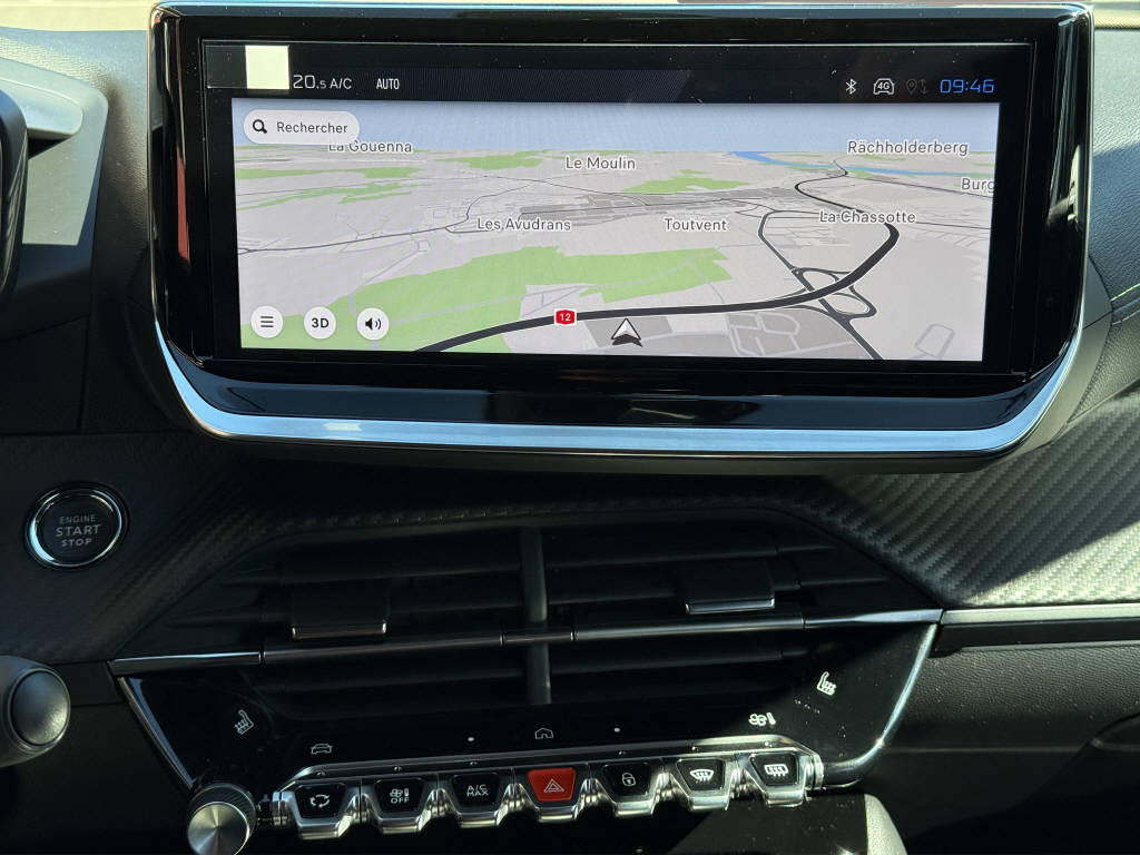 PEUGEOT 2008 Hybrid 145 e-DCS6 GT-image-8