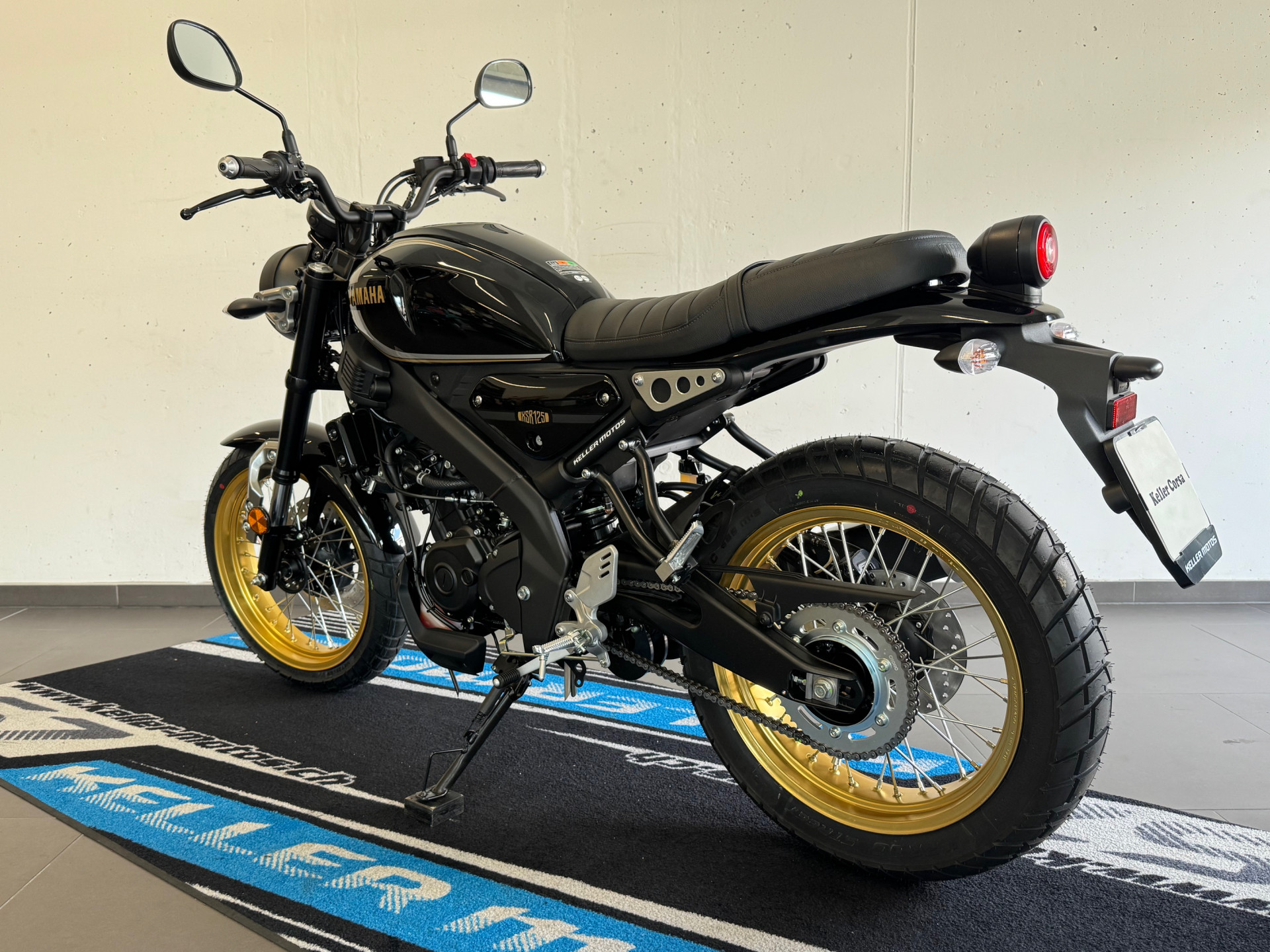 YAMAHA XSR 125 Legacy-image-3