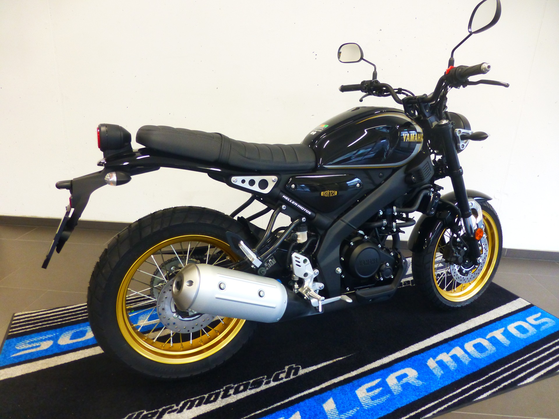 YAMAHA XSR 125 Legacy-image-11