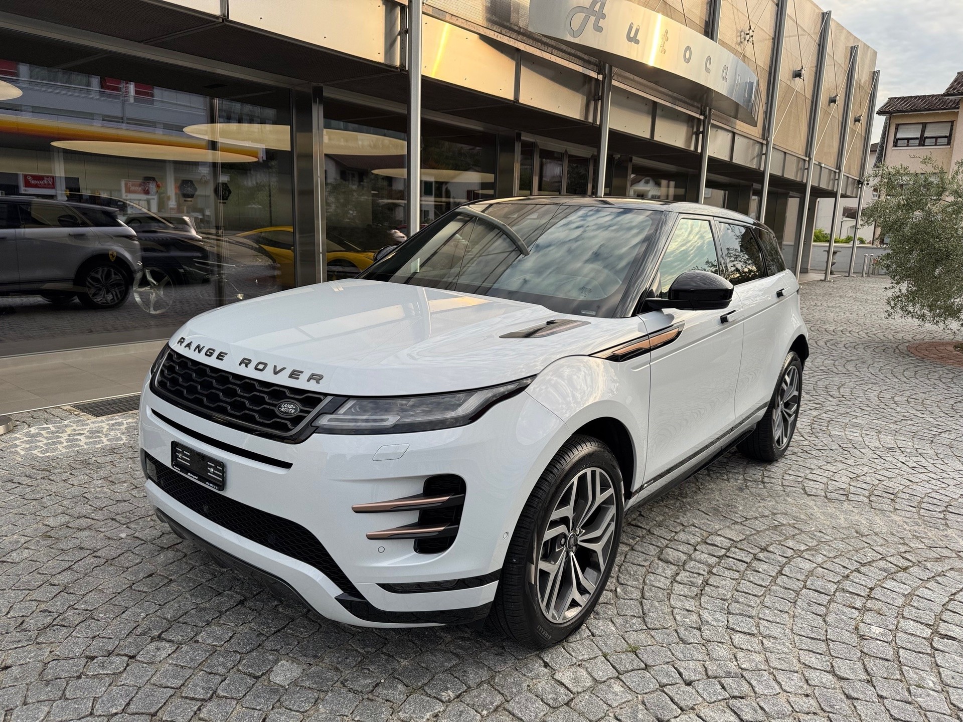 LAND ROVER Evoque R-Dy F ED P250HSE