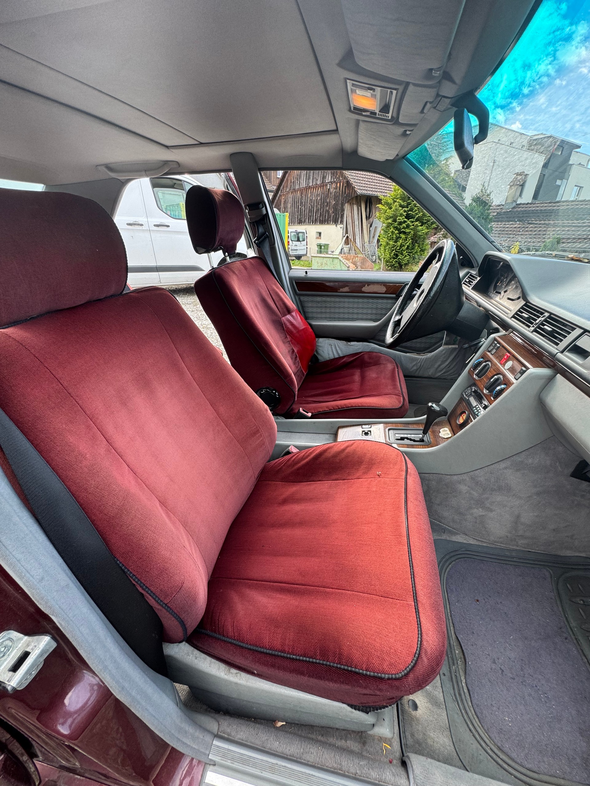 MERCEDES-BENZ 300 D Automatic-image-10