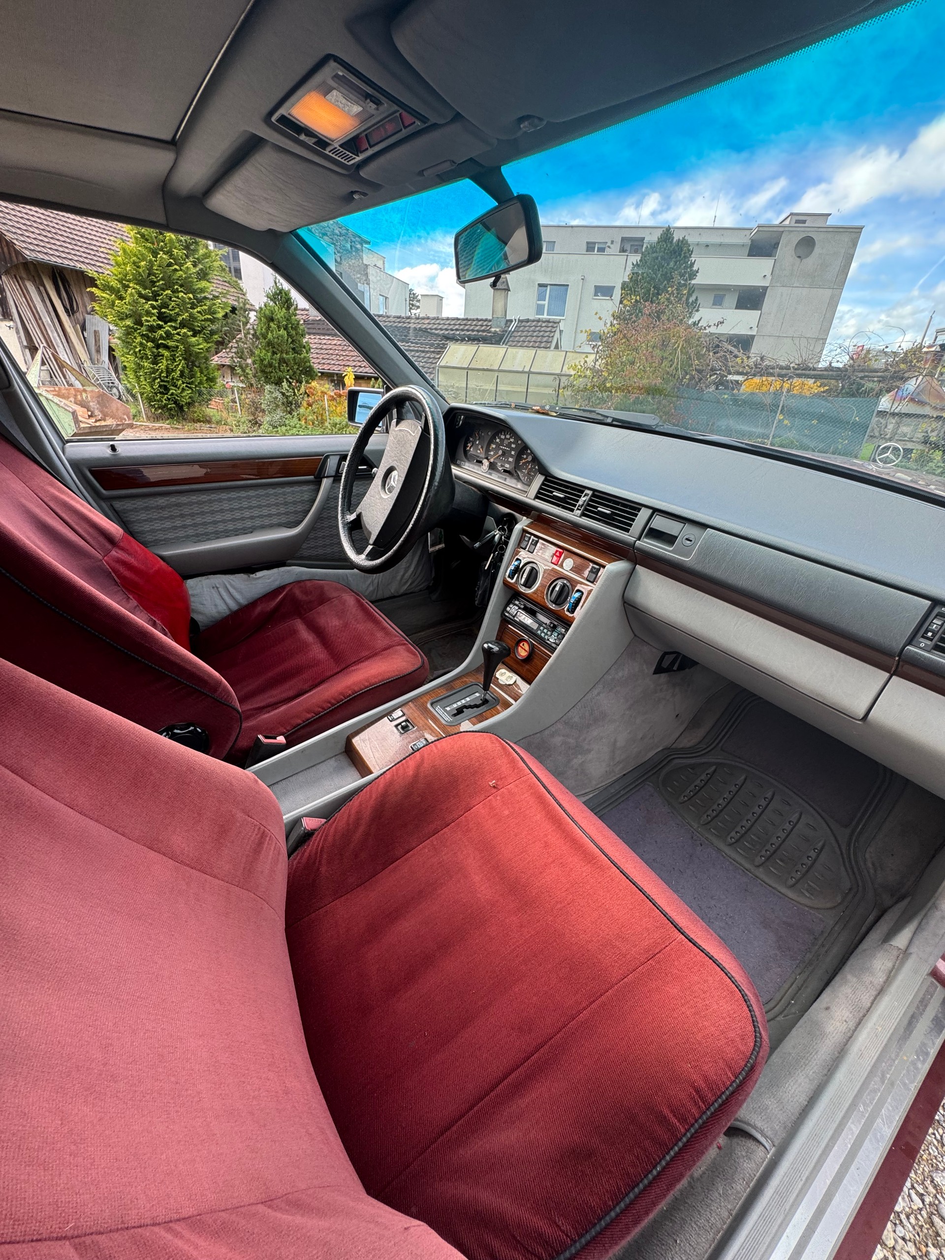 MERCEDES-BENZ 300 D Automatic-image-9