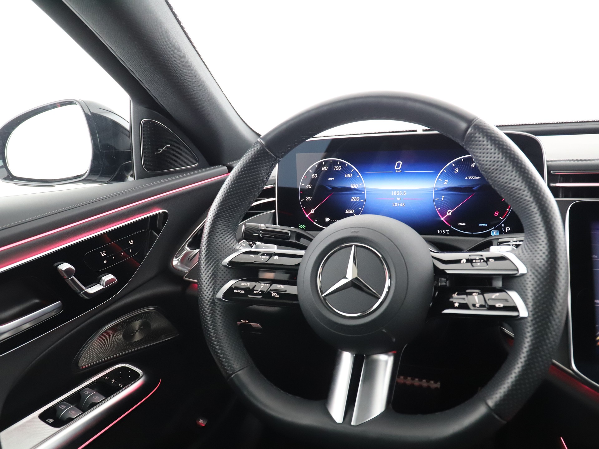MERCEDES-BENZ E 200 9G-Tronic 4Matic-image-12