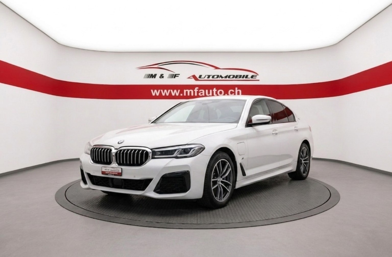 BMW 530e xDrive SAG M-SPORTCH FAHRZEUG AUS 1. HAND