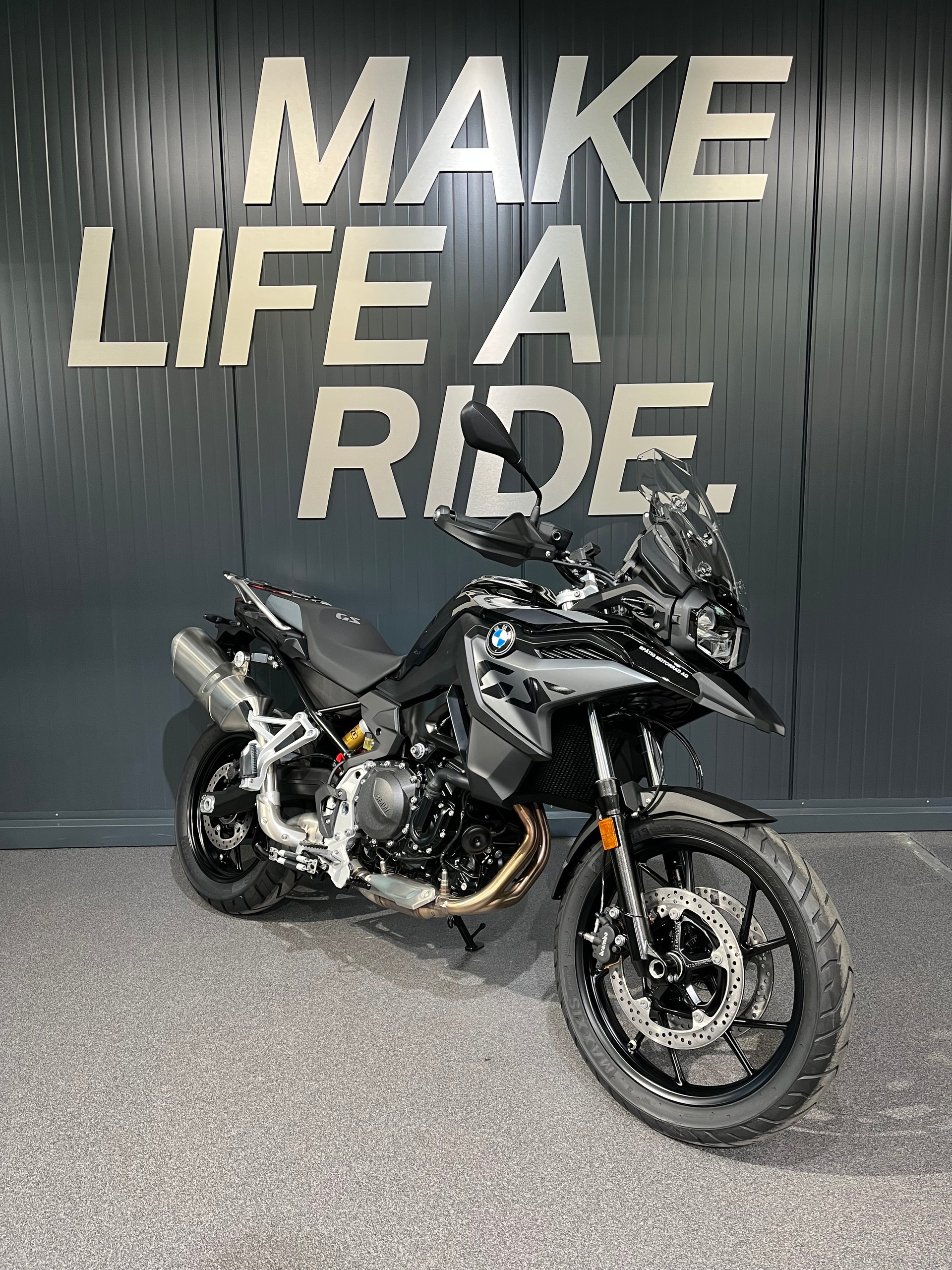 BMW F 800 GS-image-1