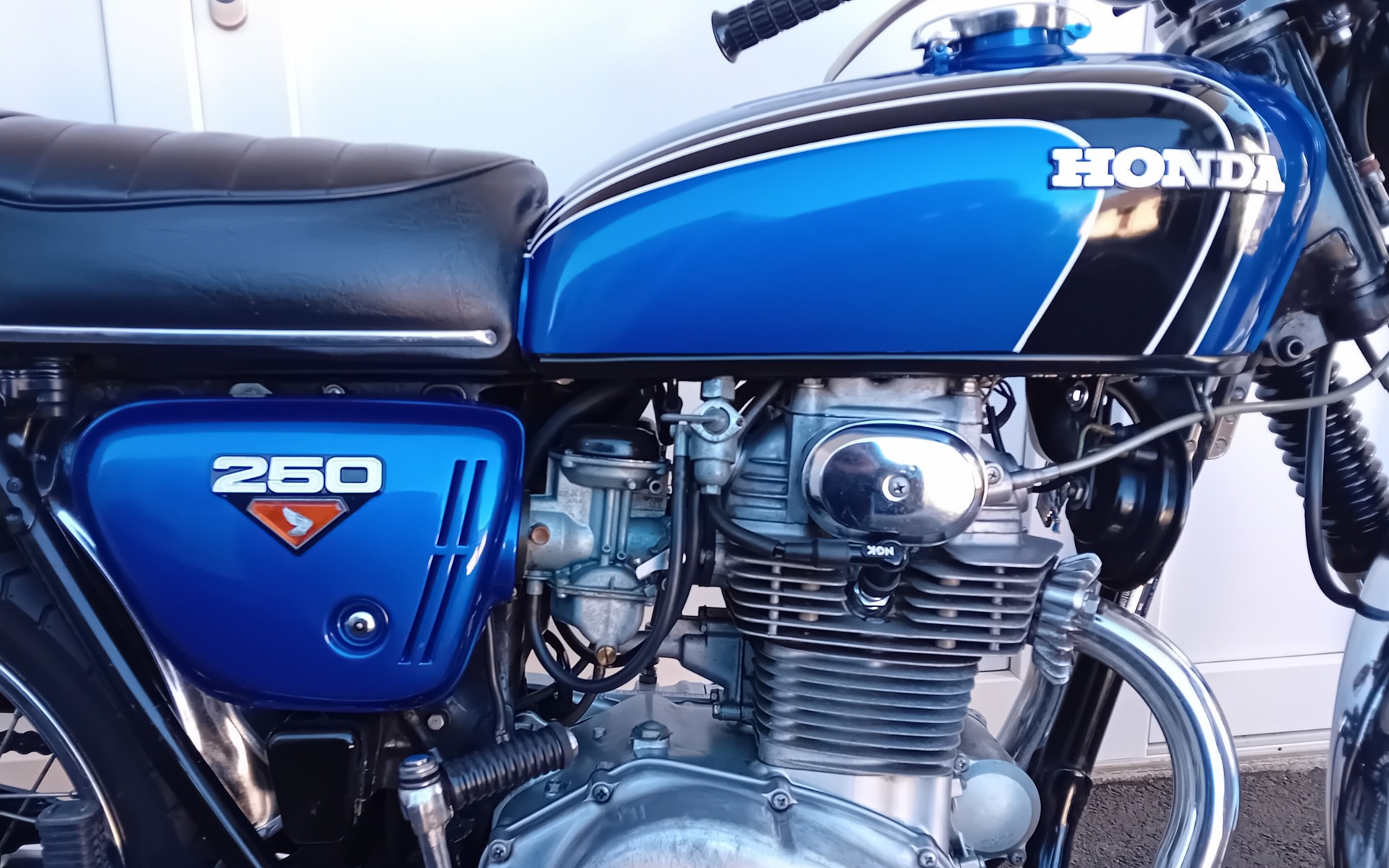 HONDA B4-image-0