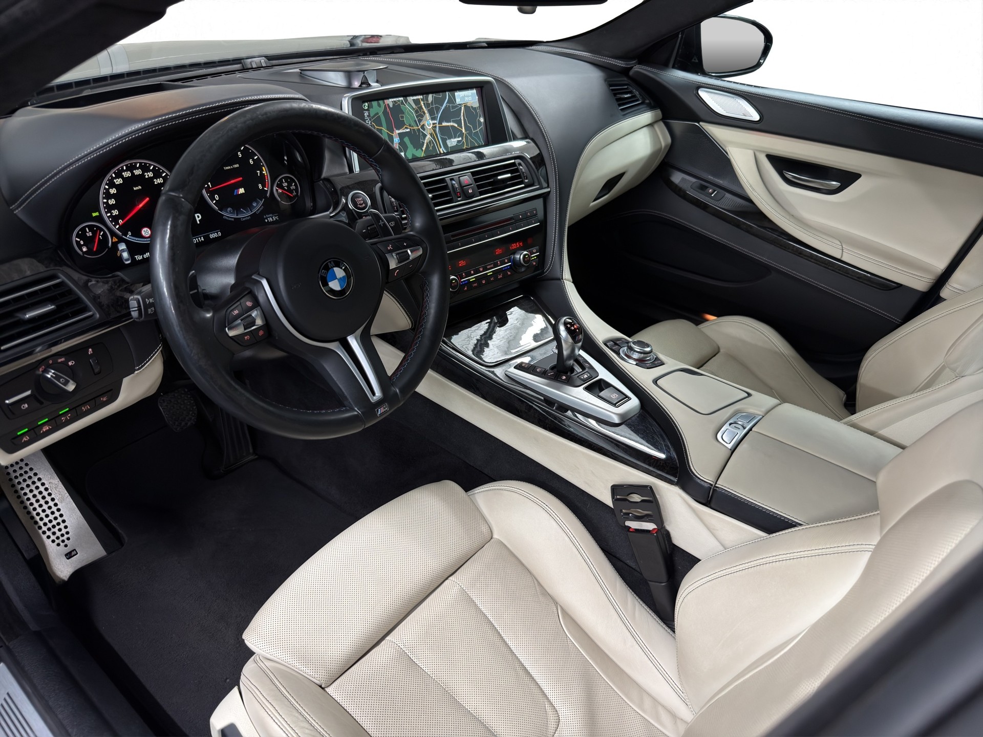 BMW M6 Gran Coupé Drivelogic "Vollausstattung"-image-18