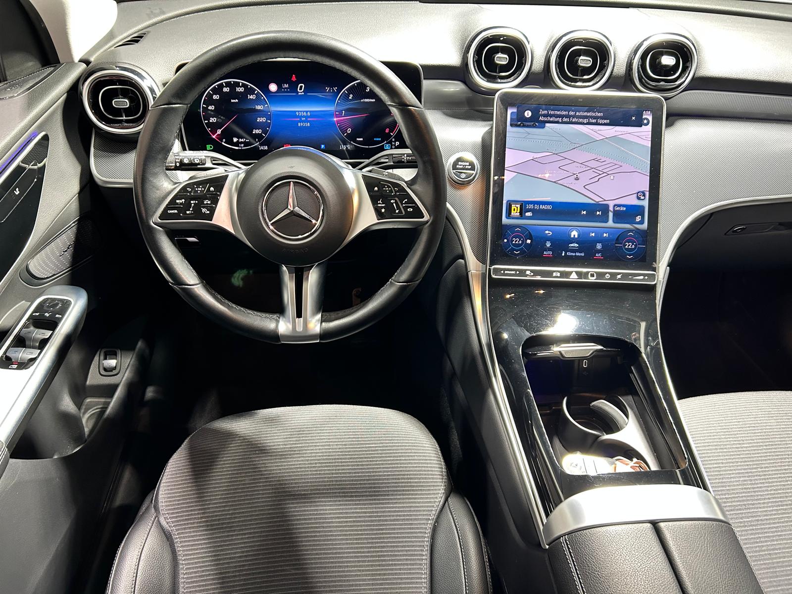 MERCEDES-BENZ GLC 220 d Avantgarde 4matic CH FAHRZEUG-image-13