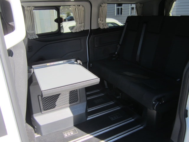 FORD Tourneo Custom Swiss Edition-image-3