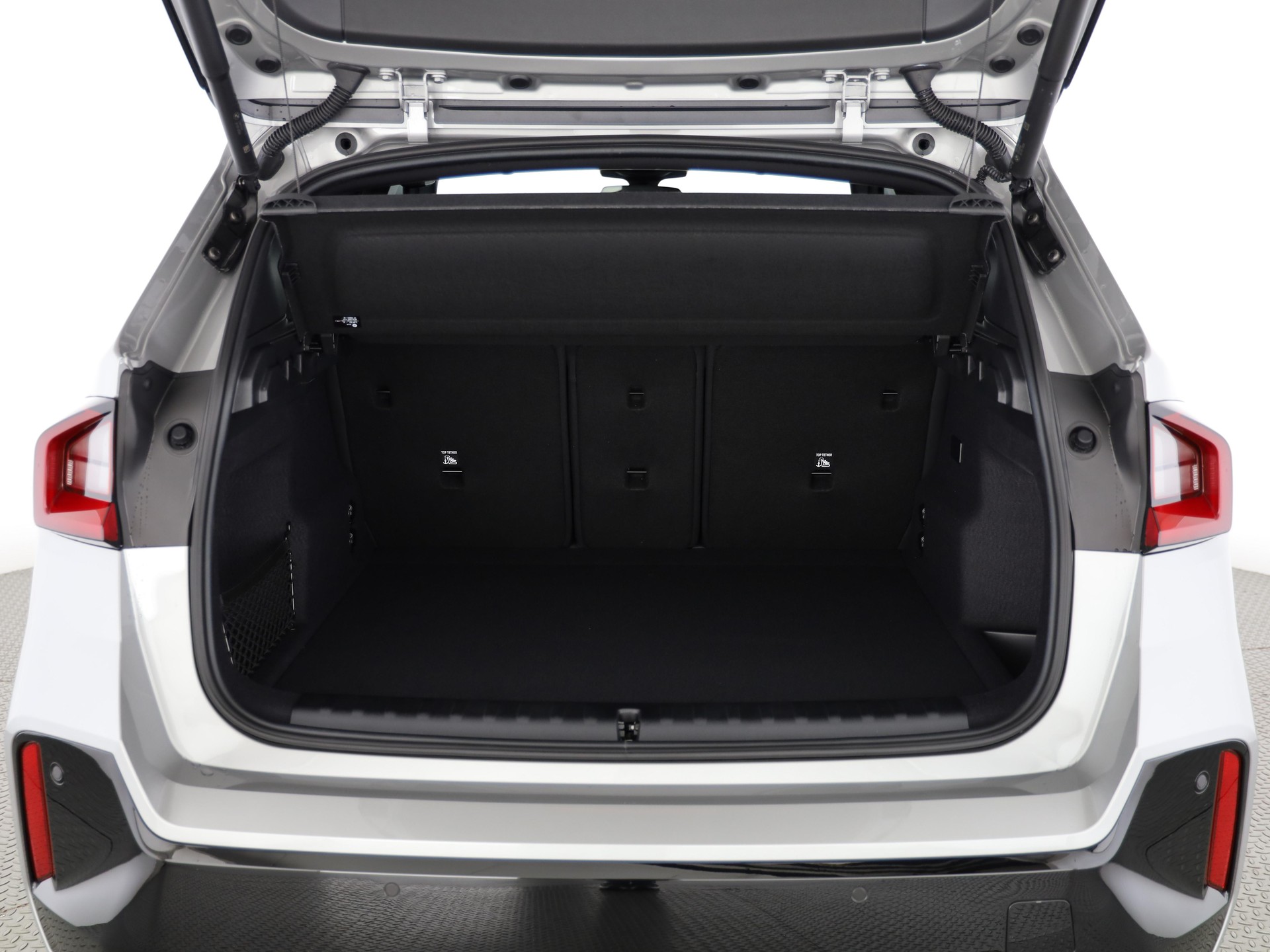 BMW iX 30 xDrive-image-5