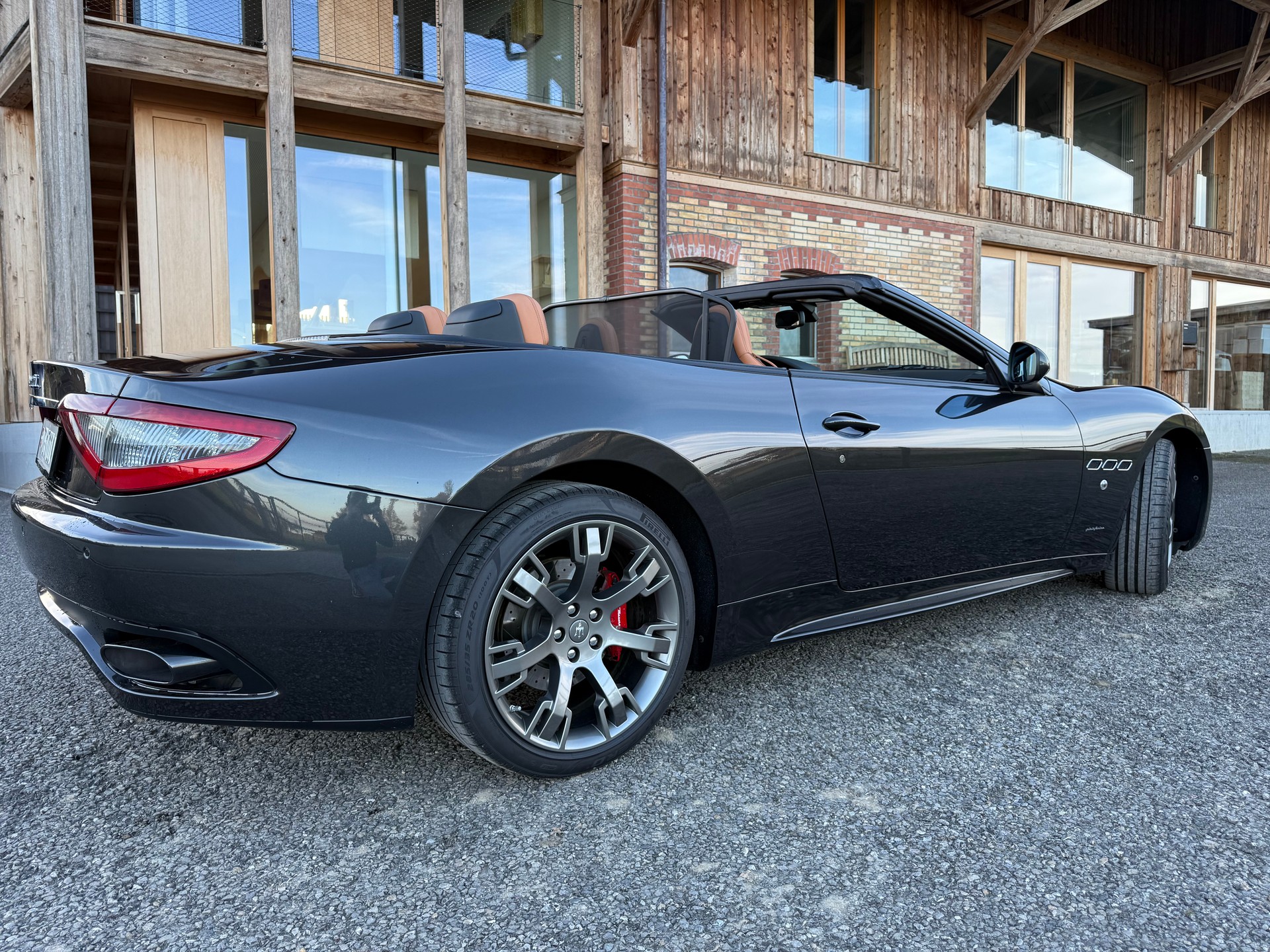 MASERATI GRANCABRIO-image-3