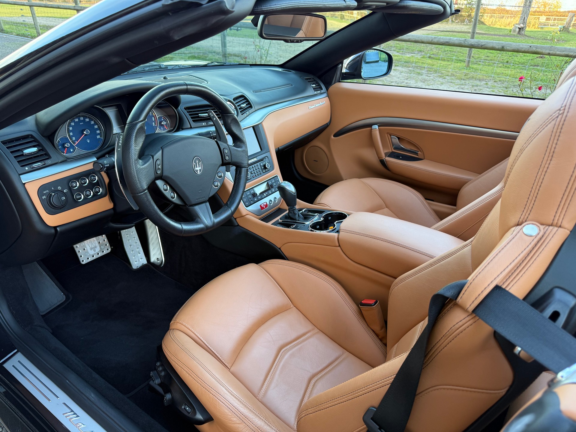 MASERATI GRANCABRIO-image-2