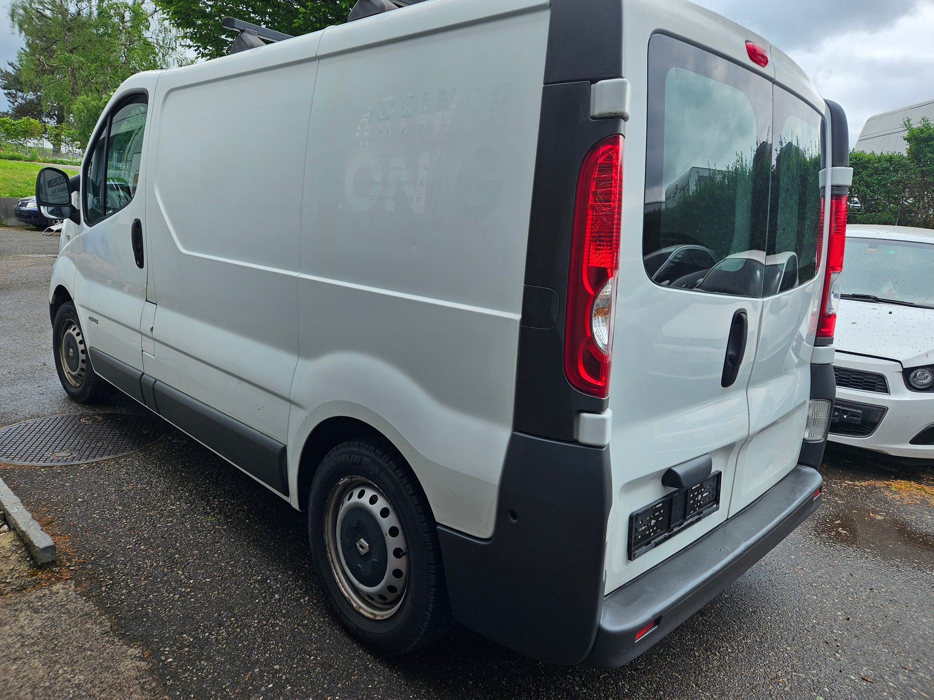 RENAULT Trafic 2.0 dCi 115 2.9t L2H1-image-3
