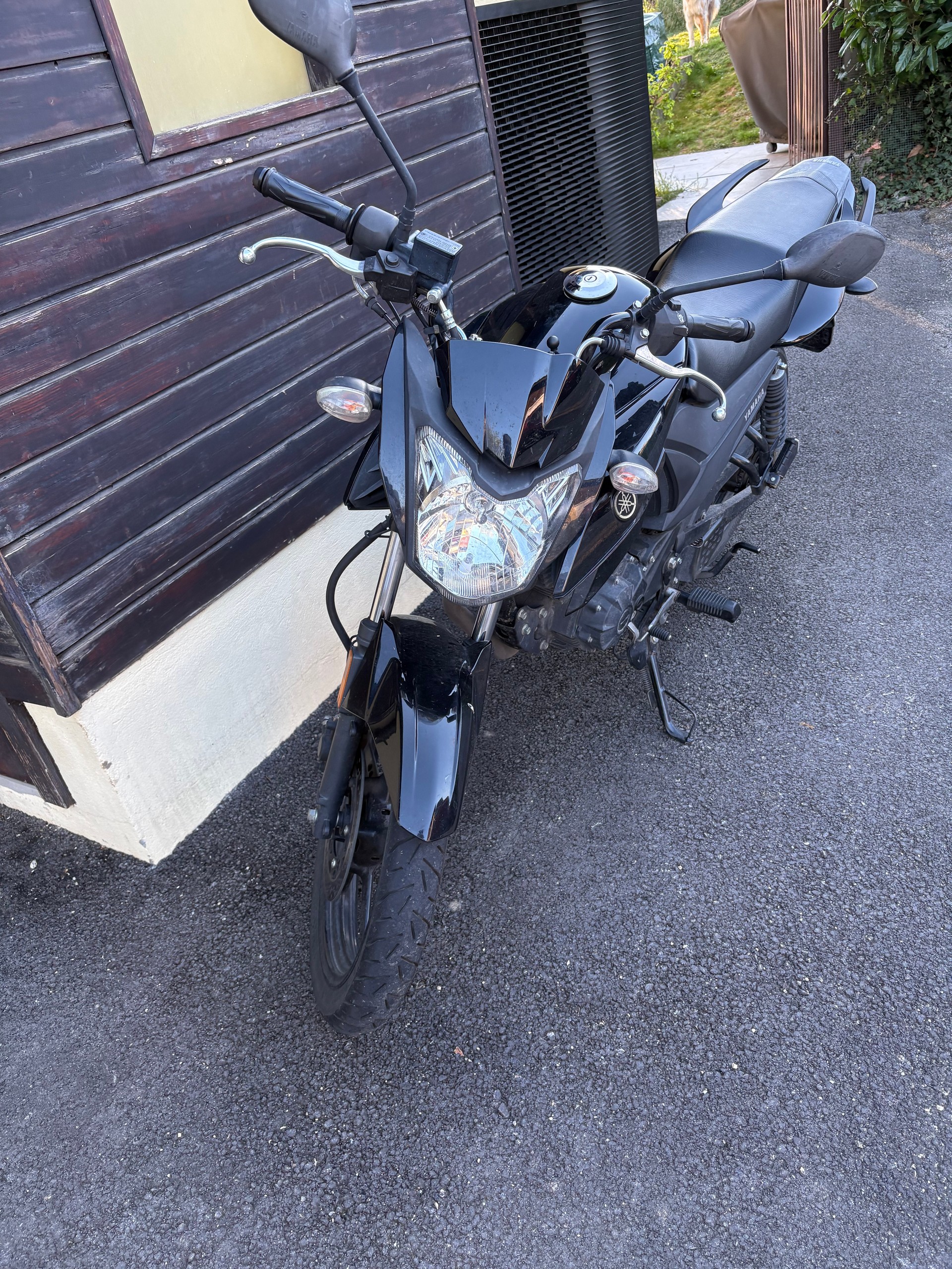 YAMAHA YS 125 UBS-image-2