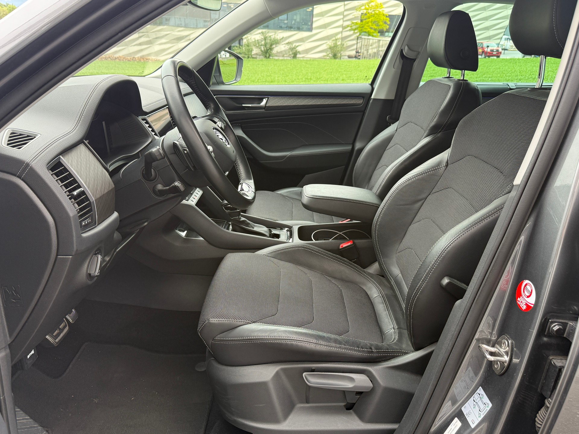 SKODA Kodiaq 2.0 TSI 4x4 Style-image-5