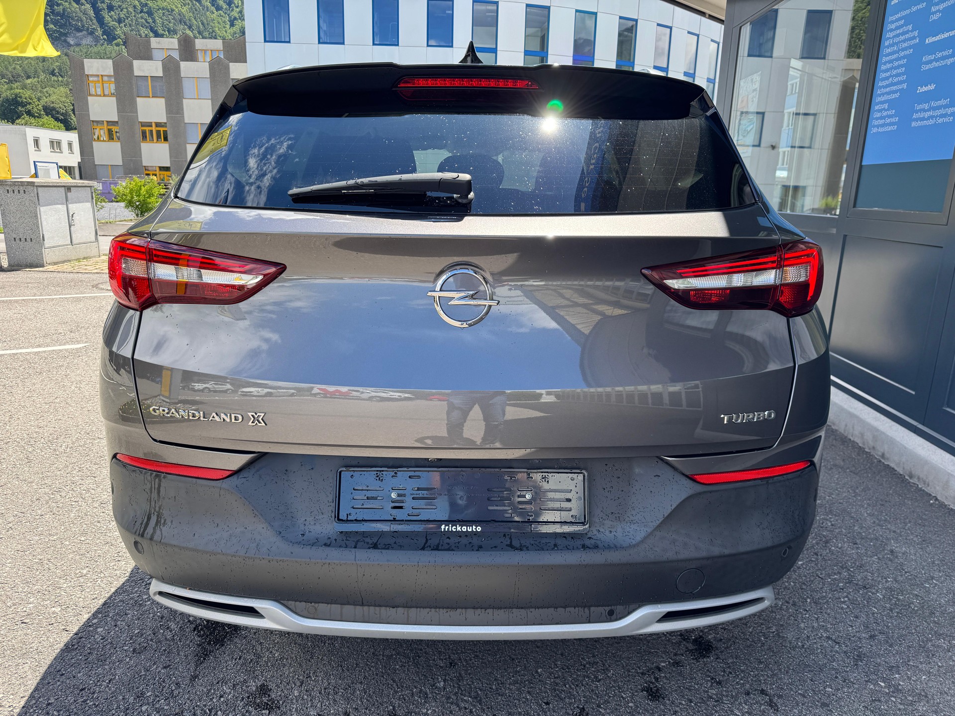 OPEL Grandland X 1.6Turbo Ultimate-image-3