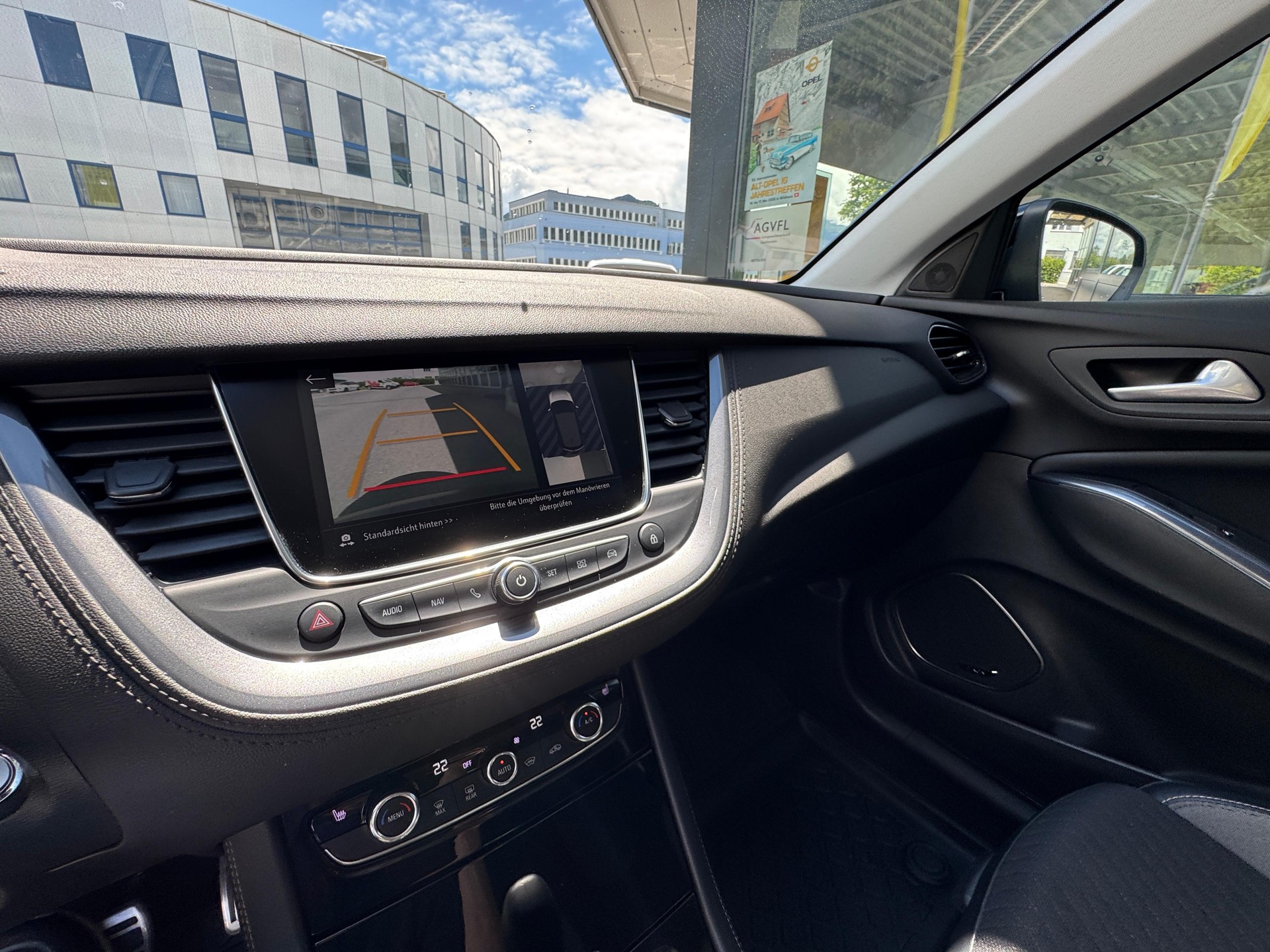 OPEL Grandland X 1.6Turbo Ultimate-image-10
