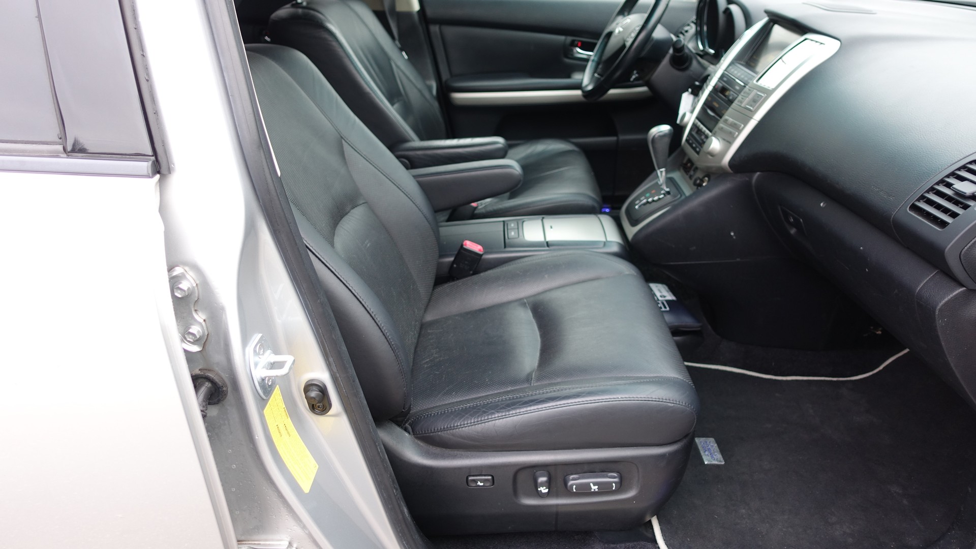 LEXUS RX 400h LE Platinum AWD Automatic-image-11