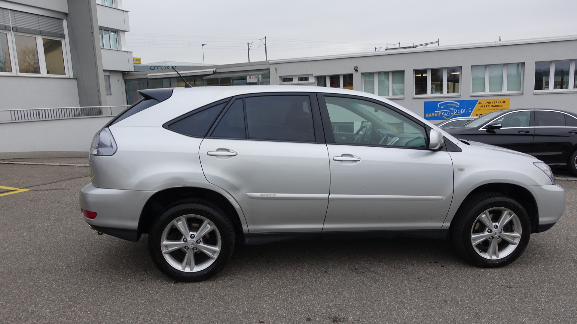 LEXUS RX 400h LE Platinum AWD Automatic-image-2