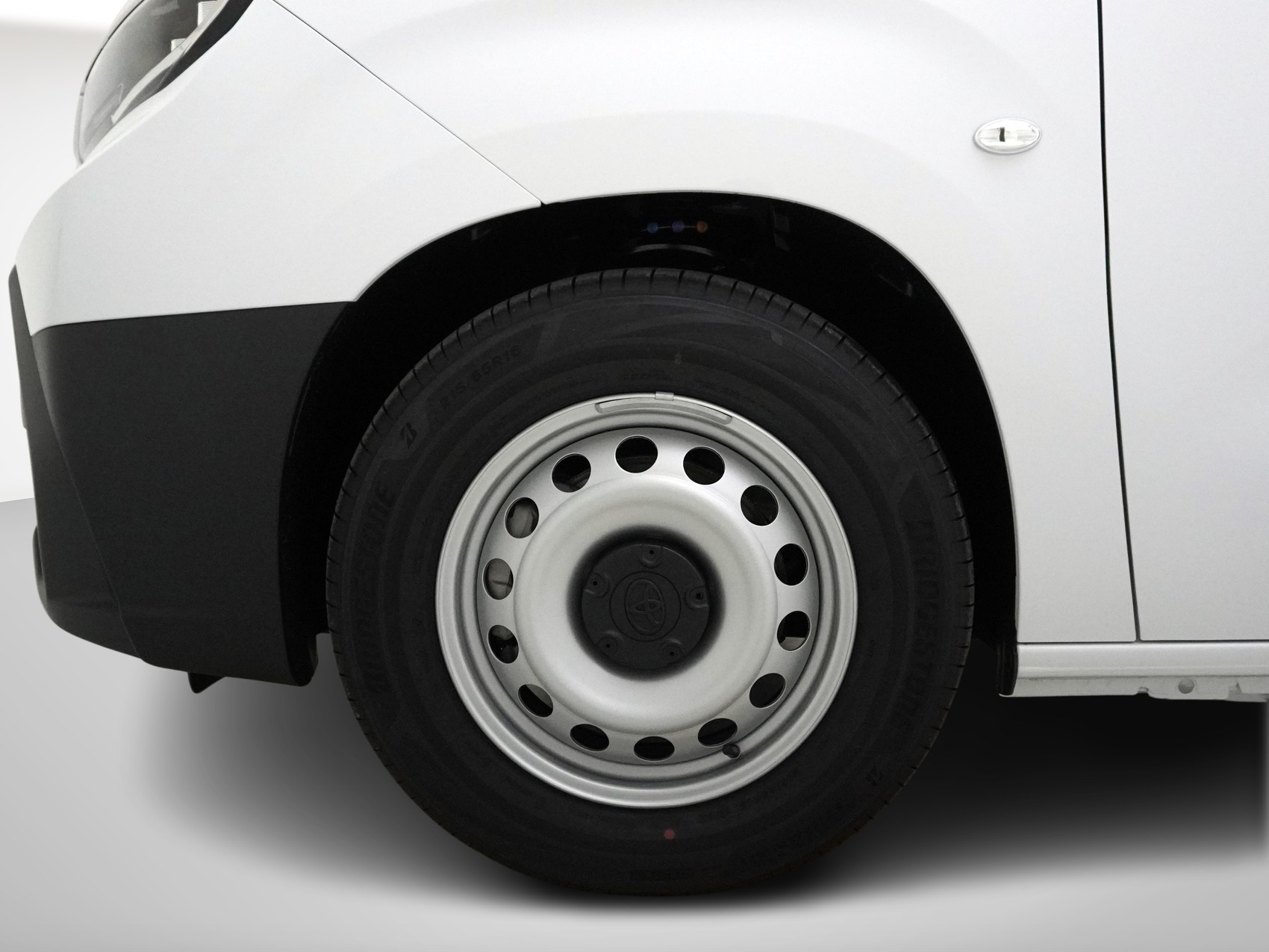 TOYOTA Proace City Van L2 52KWh Active-image-5