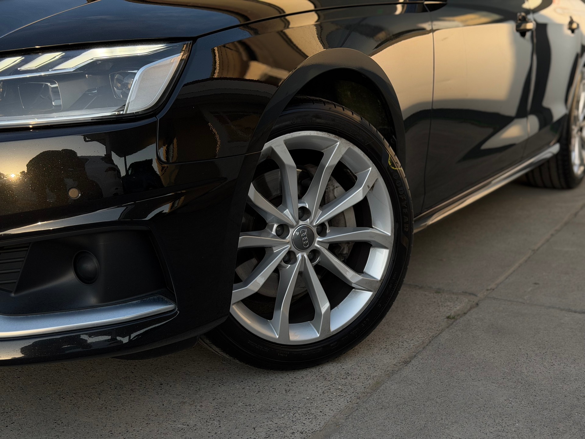 AUDI A4 Avant 40 TDI advanced Attraction quattro S-tronic-image-9
