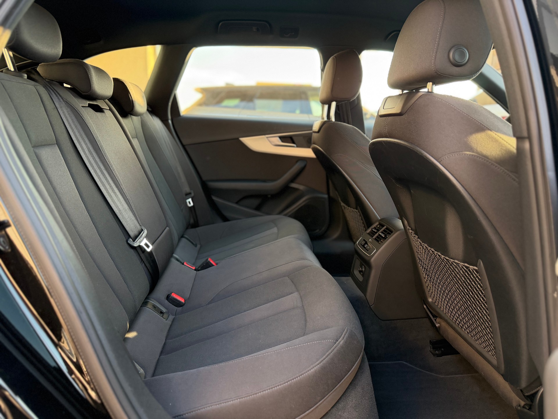 AUDI A4 Avant 40 TDI advanced Attraction quattro S-tronic-image-13