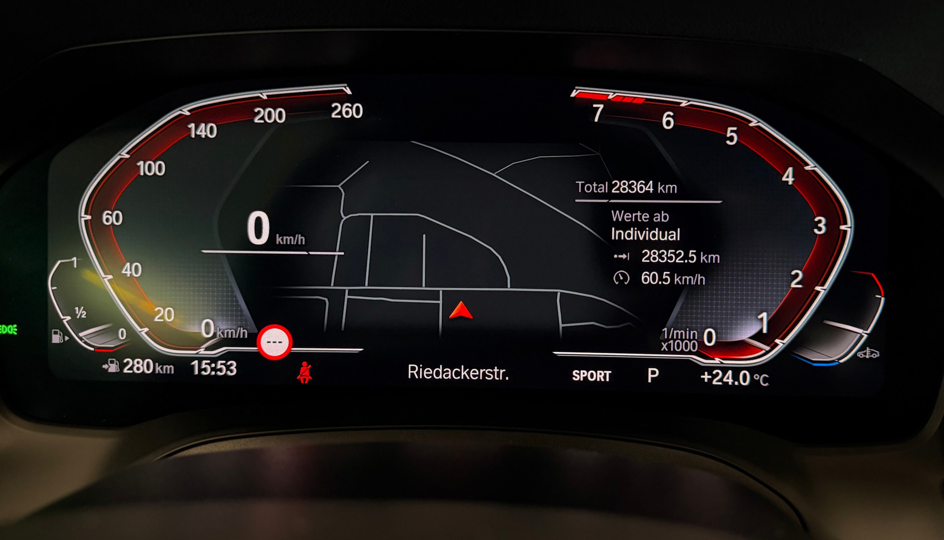 BMW 318i Steptronic M Sport | Unfallfrei | CarVertical | 8-fach bereift mit Felgen-image-23